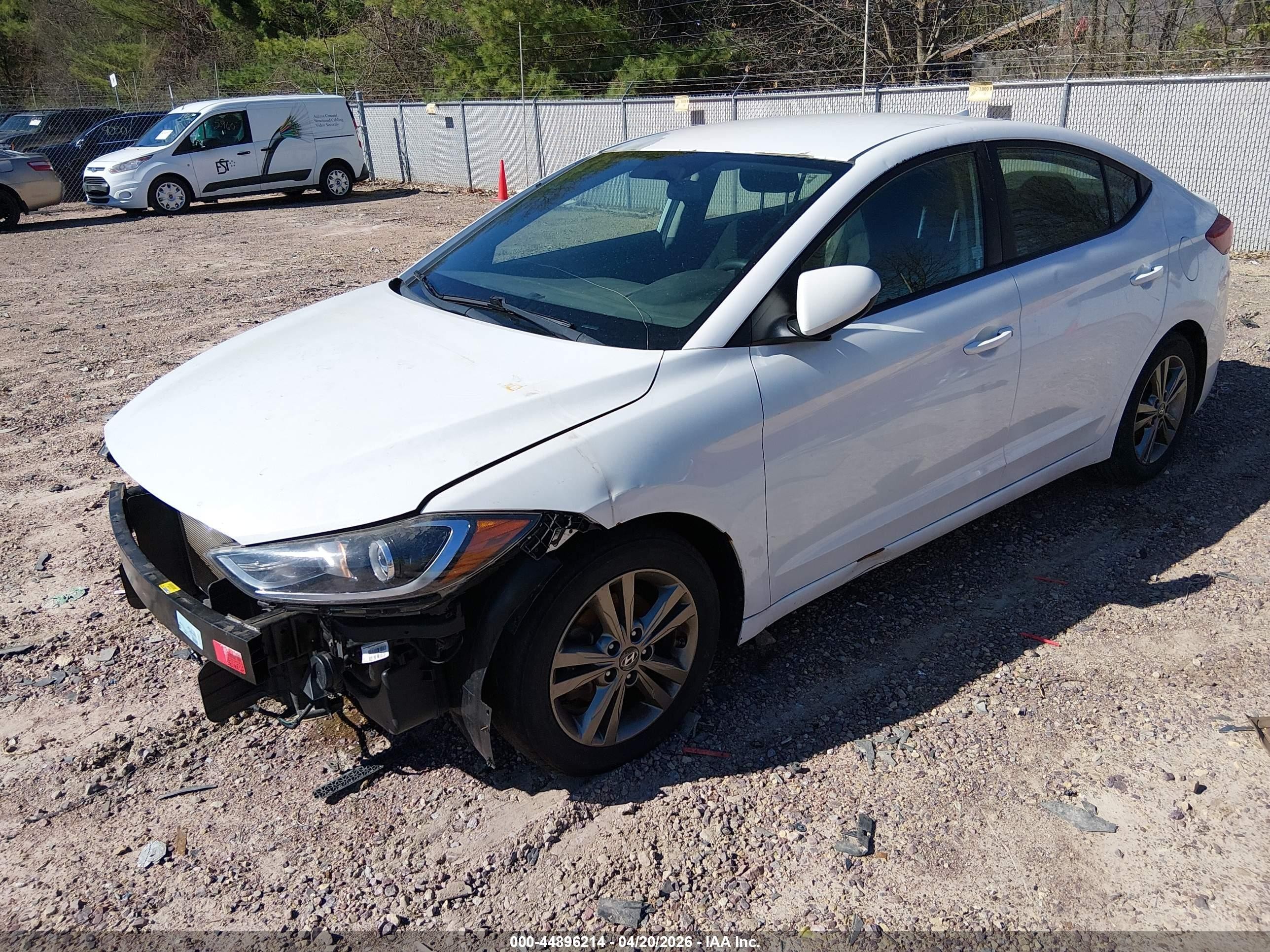 2018 Hyundai Elantra Sel White vin: 5NPD84LF8JH338767