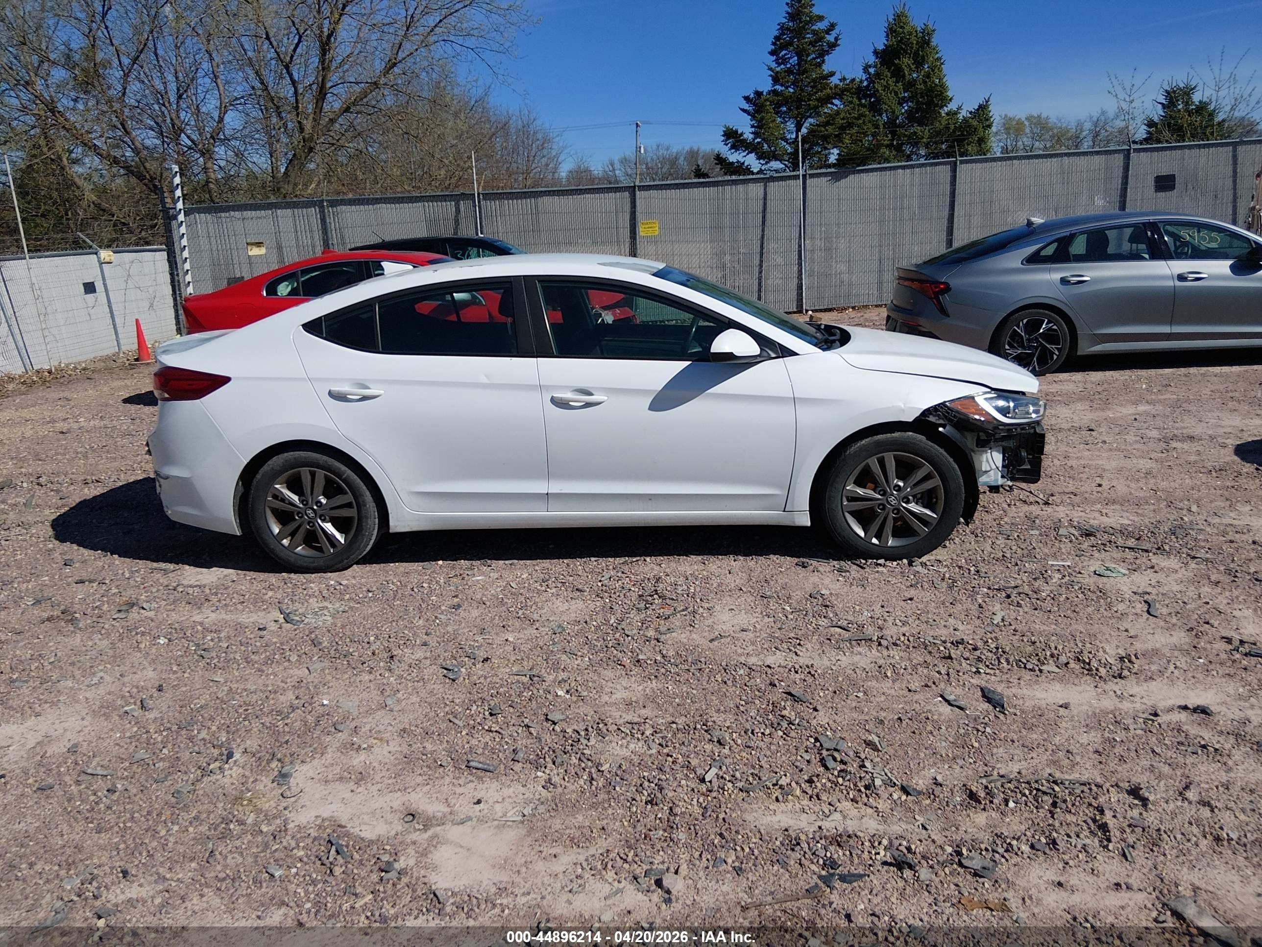 2018 Hyundai Elantra Sel White vin: 5NPD84LF8JH338767