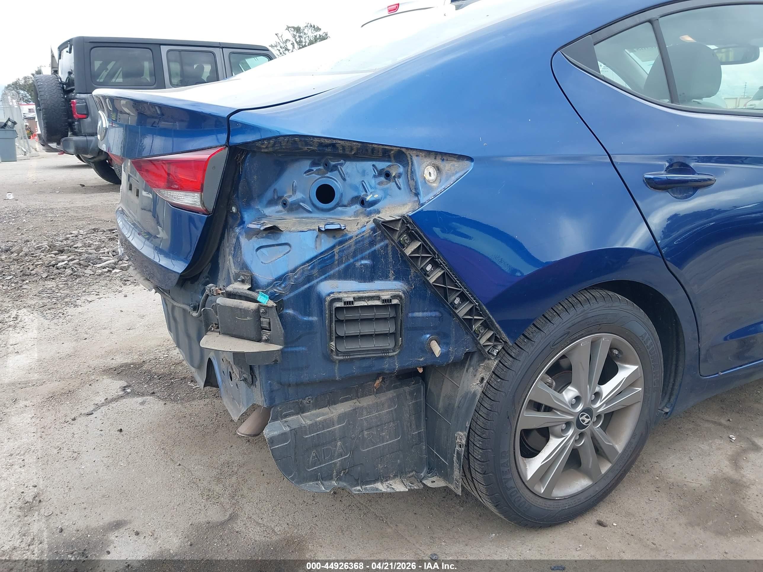 2018 Hyundai Elantra Value Edition Blue vin: 5NPD84LF8JH355617