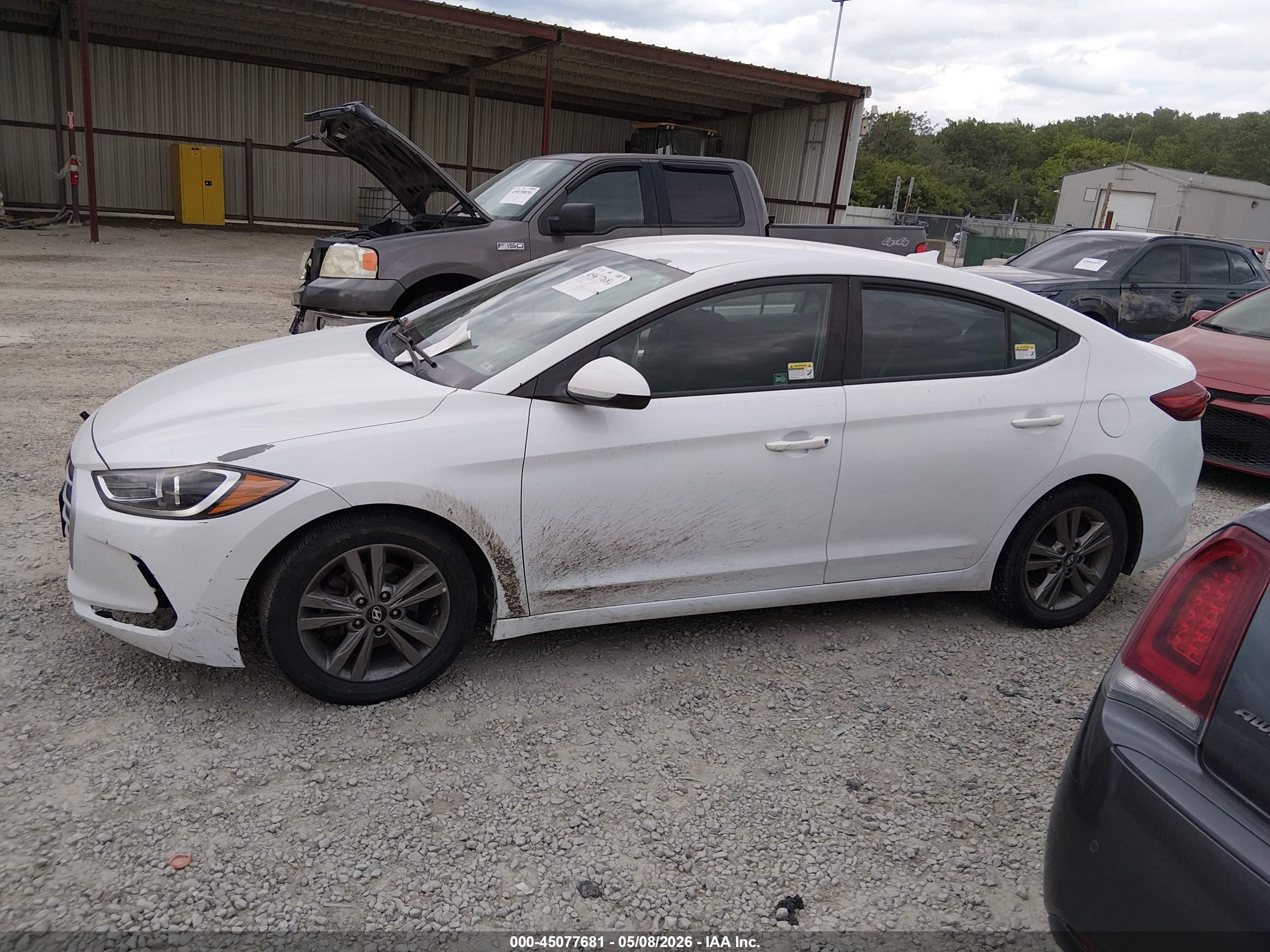 2018 Hyundai Elantra Sel White vin: 5NPD84LF8JH358274