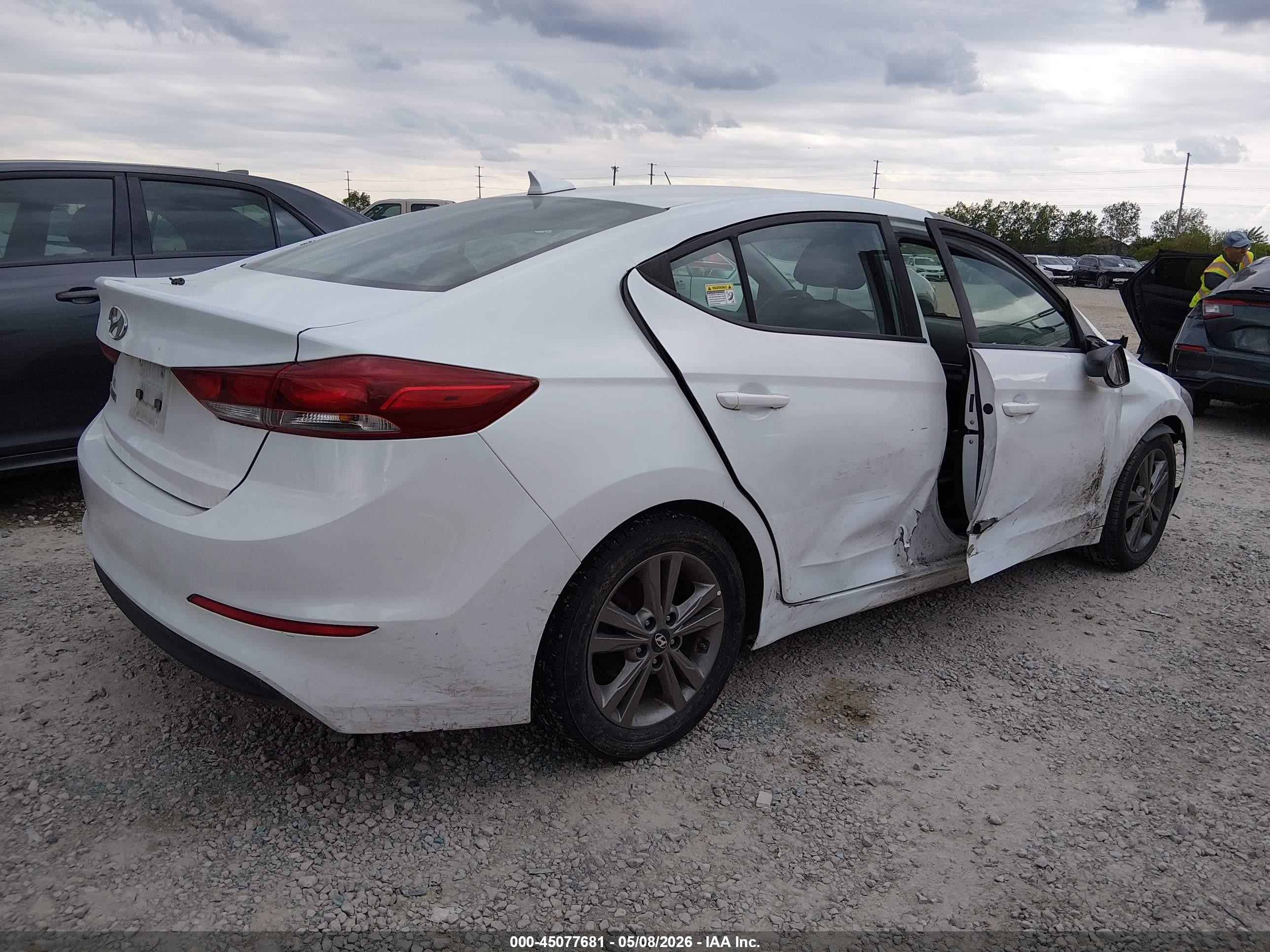 2018 Hyundai Elantra Sel White vin: 5NPD84LF8JH358274
