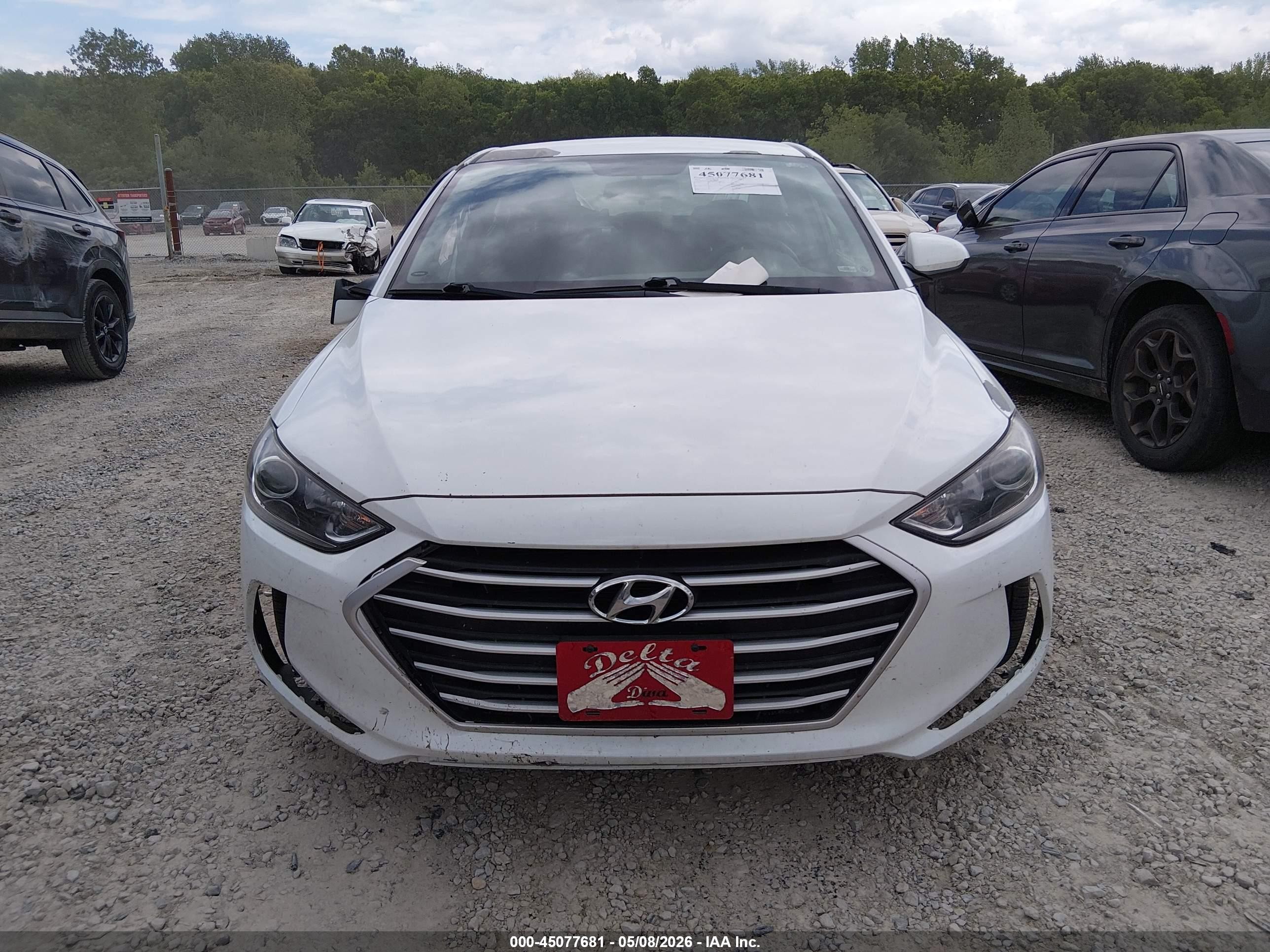2018 Hyundai Elantra Sel White vin: 5NPD84LF8JH358274