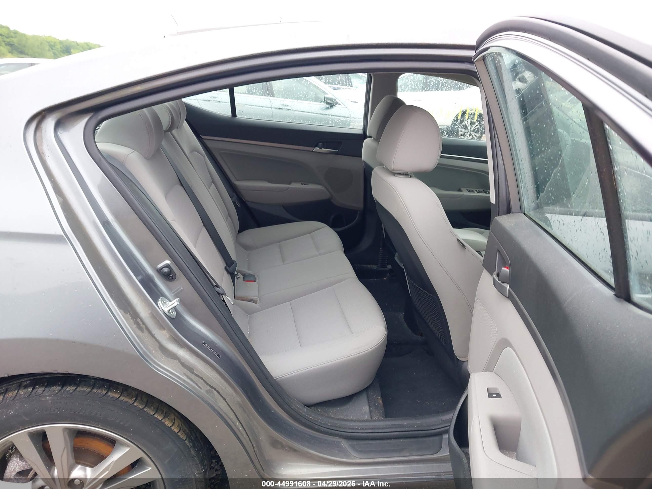 2018 Hyundai Elantra Value Edition Gray vin: 5NPD84LF8JH372241