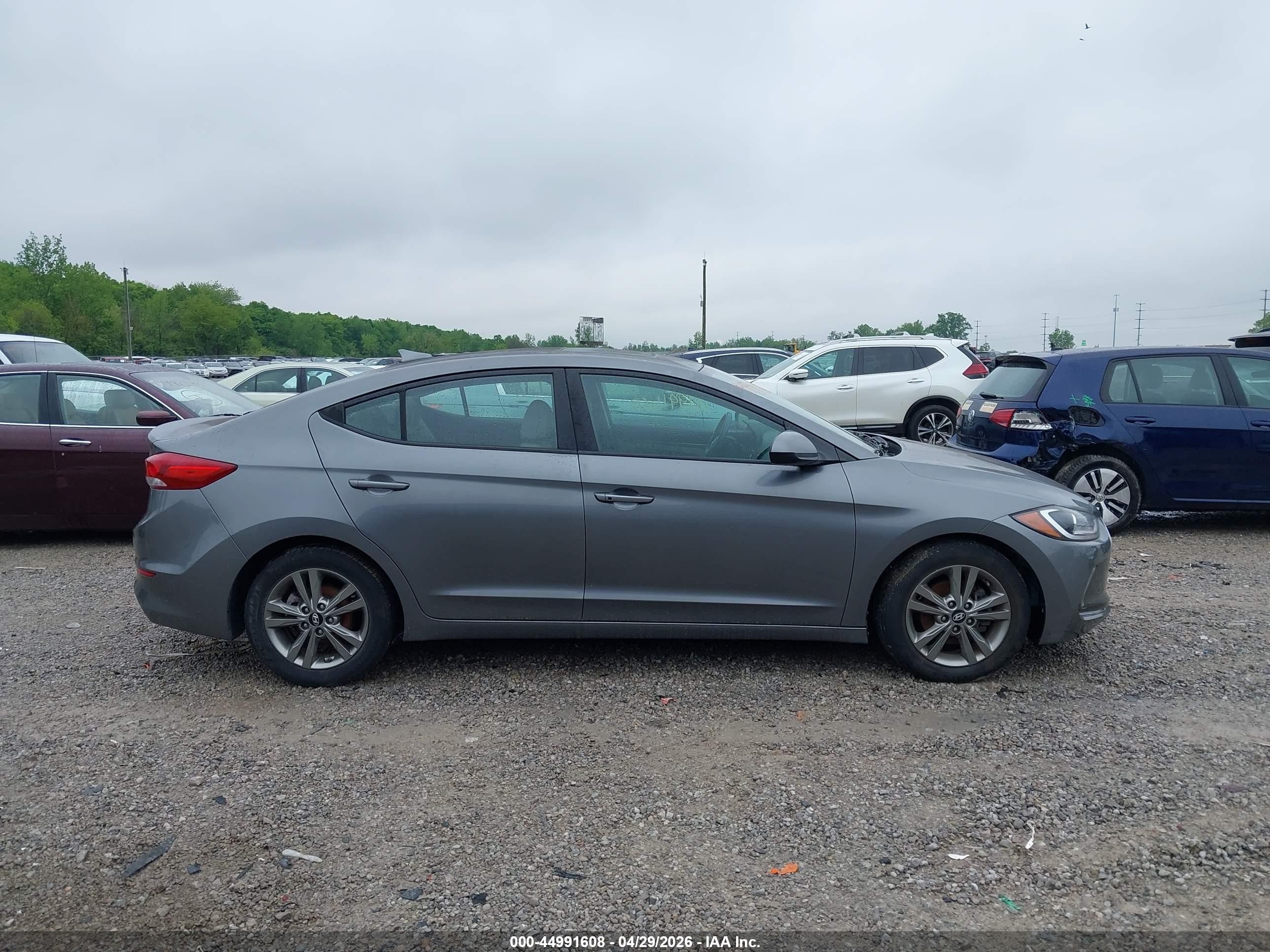 2018 Hyundai Elantra Value Edition Gray vin: 5NPD84LF8JH372241