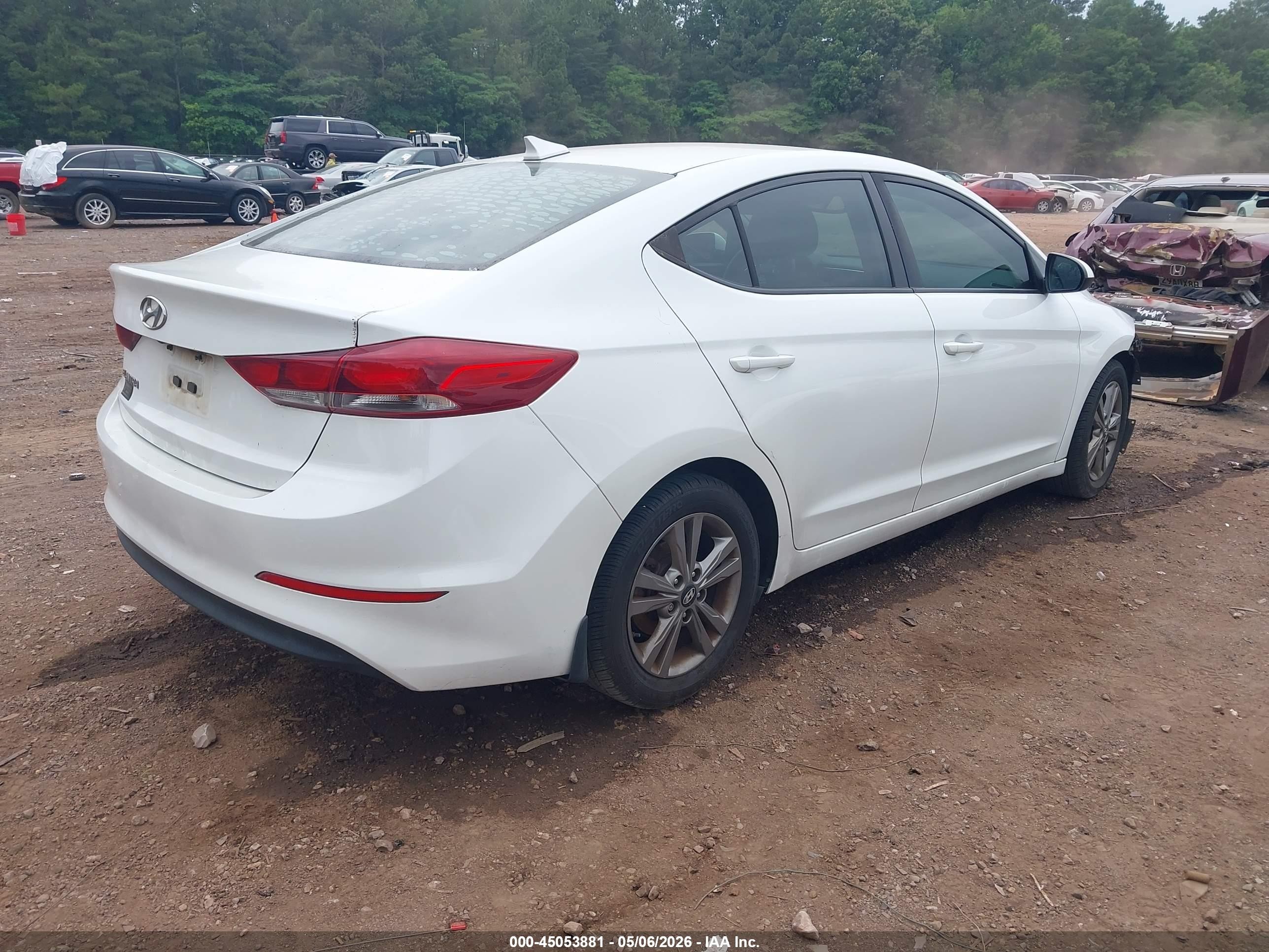 2018 Hyundai Elantra Sel White vin: 5NPD84LF8JH380842