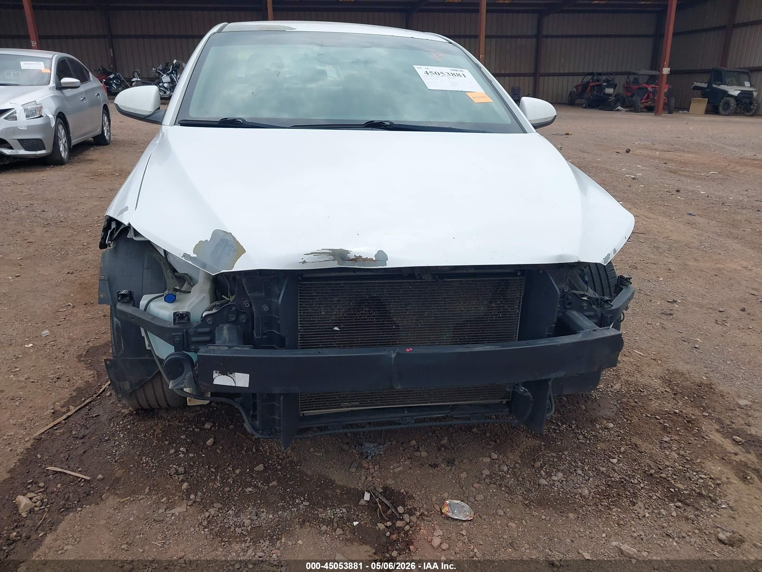 2018 Hyundai Elantra Sel White vin: 5NPD84LF8JH380842
