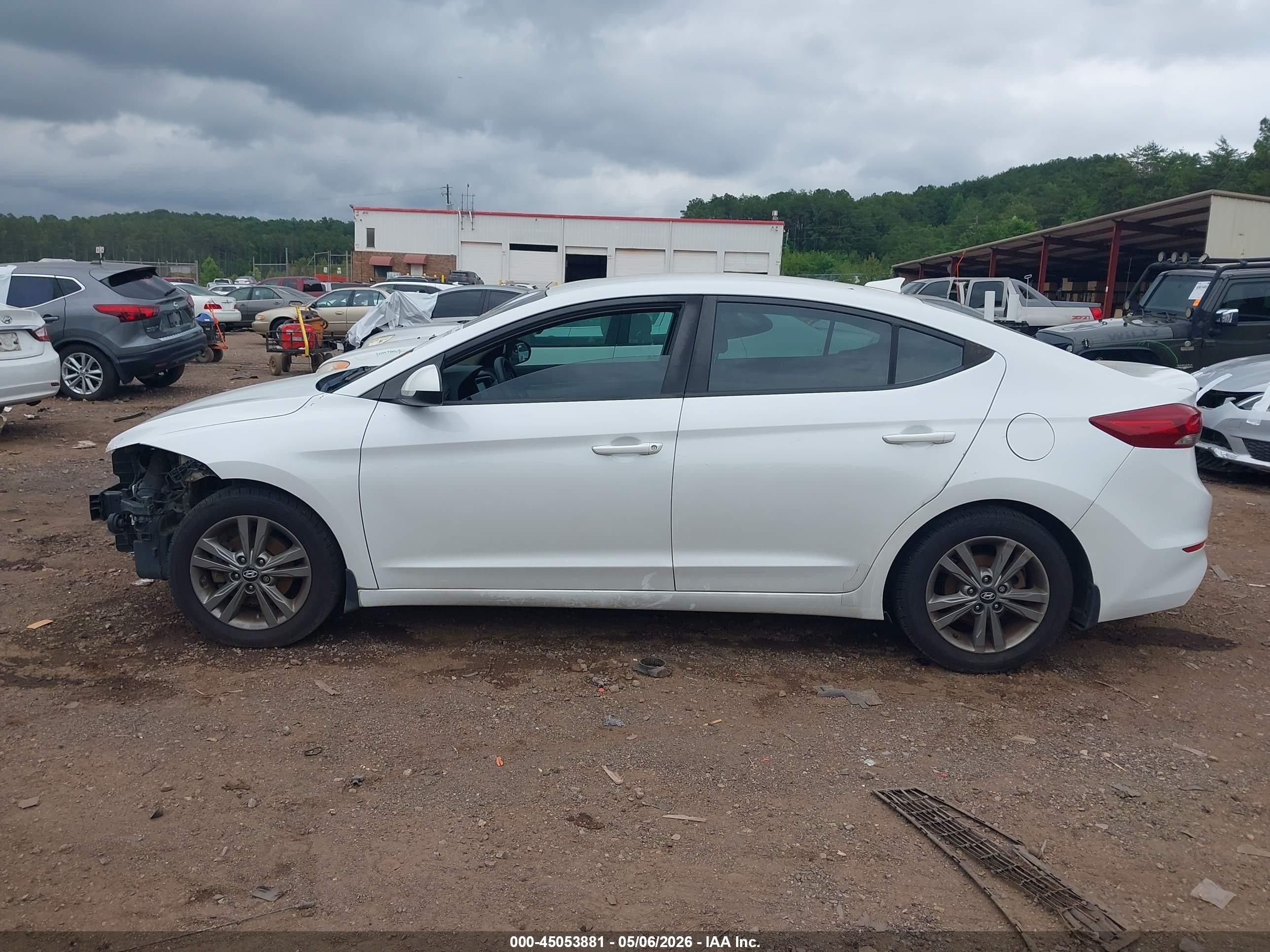 2018 Hyundai Elantra Sel White vin: 5NPD84LF8JH380842