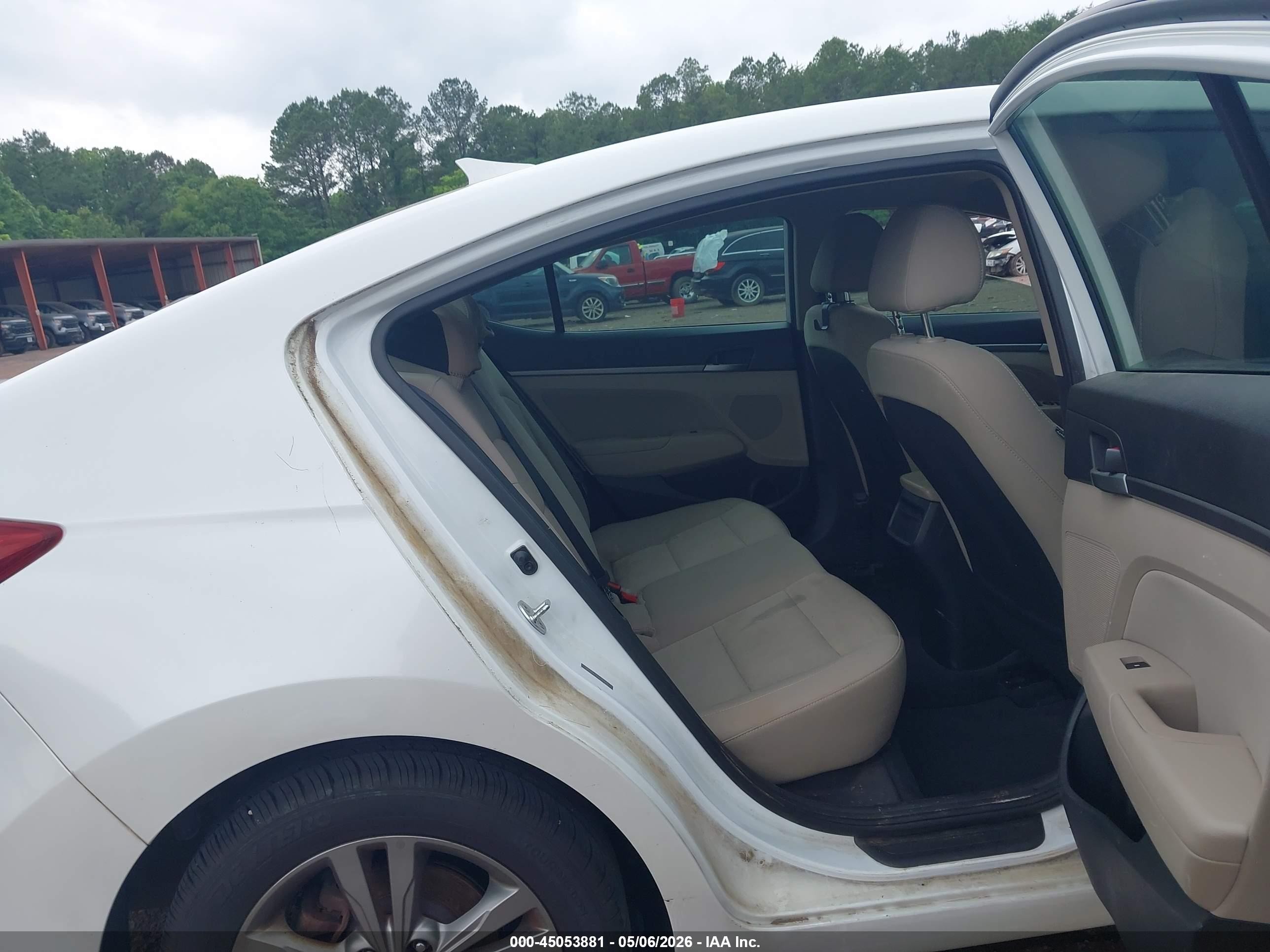 2018 Hyundai Elantra Sel White vin: 5NPD84LF8JH380842