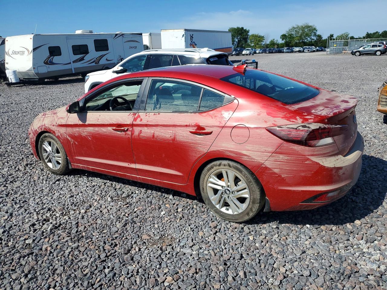 2020 Hyundai Elantra Value Edition Red vin: 5NPD84LF8LH538373