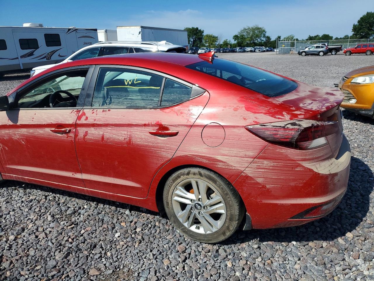 2020 Hyundai Elantra Value Edition Red vin: 5NPD84LF8LH538373