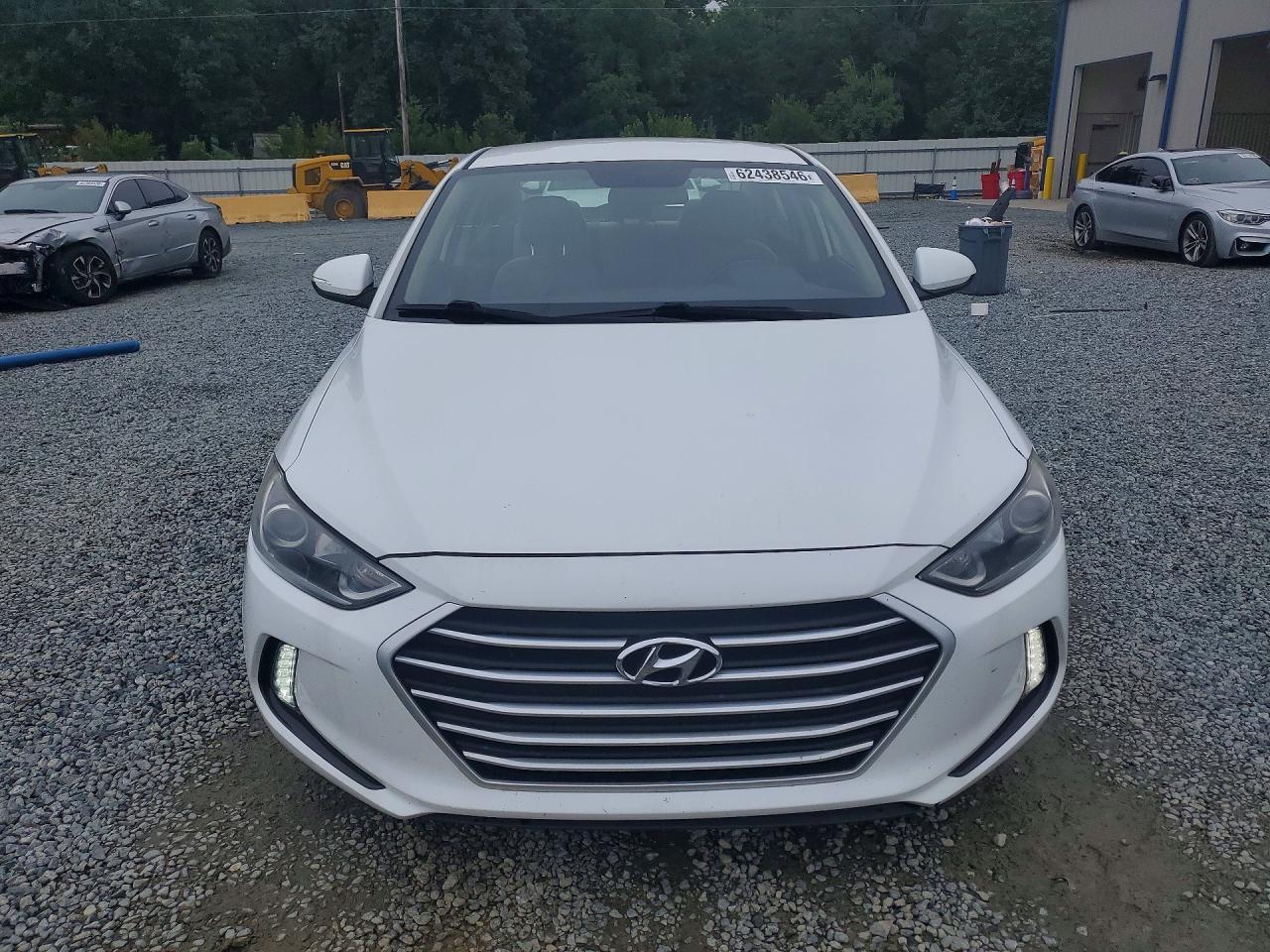 2017 Hyundai Elantra Se White vin: 5NPD84LF9HH013099