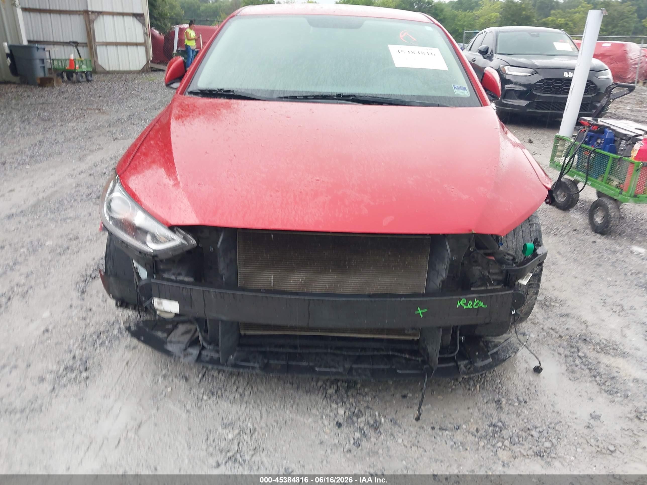 2017 Hyundai Elantra Limited Red vin: 5NPD84LF9HH055899