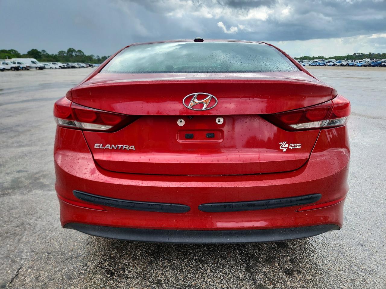 2017 Hyundai Elantra Se Red vin: 5NPD84LF9HH065543
