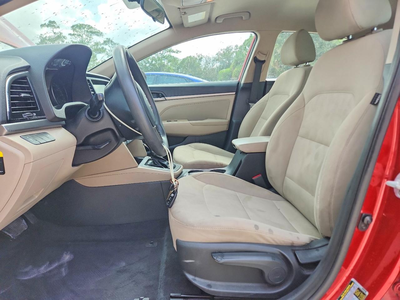 2017 Hyundai Elantra Se Red vin: 5NPD84LF9HH065543