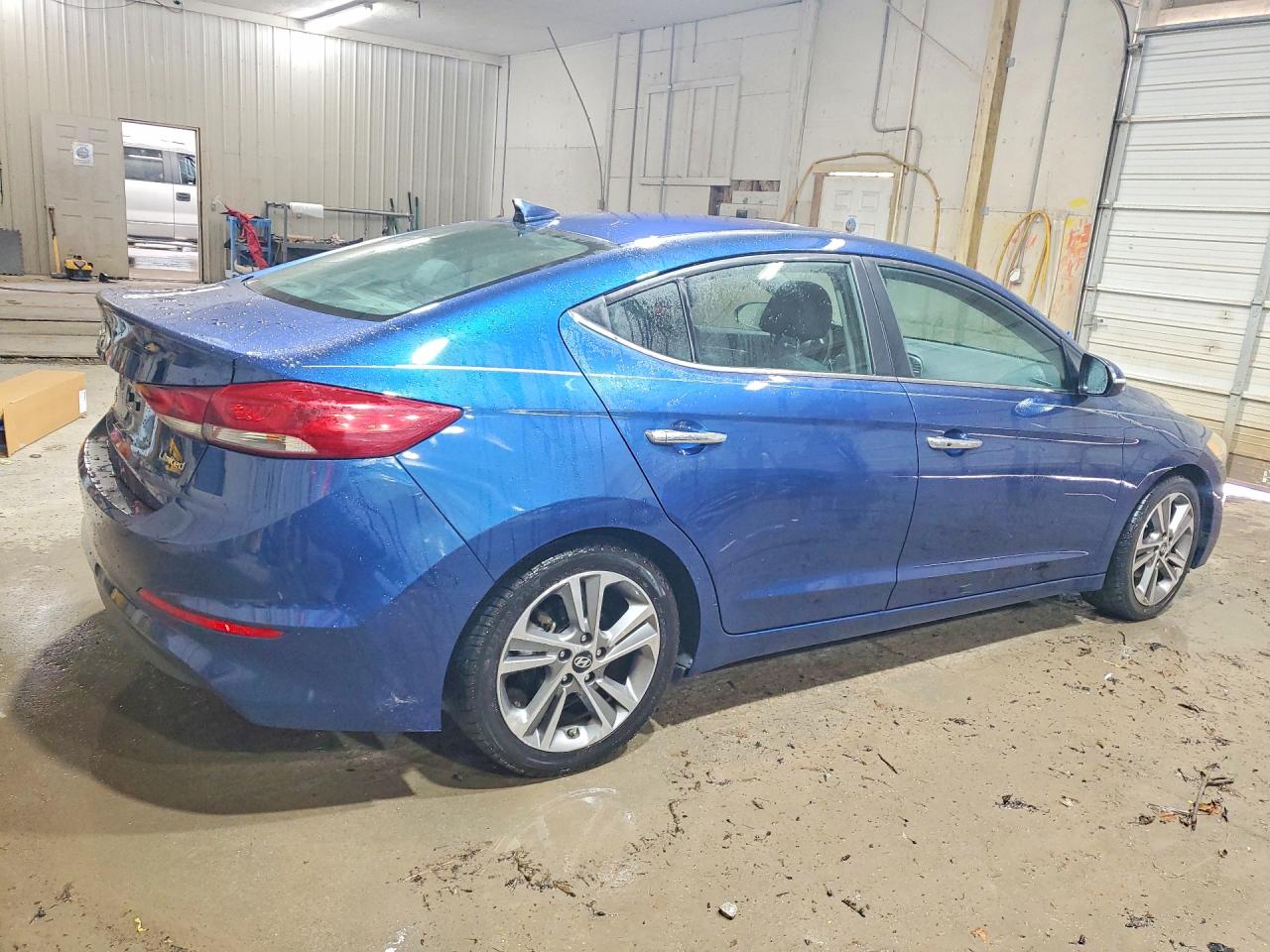 2017 Hyundai Elantra Limited Blue vin: 5NPD84LF9HH070077