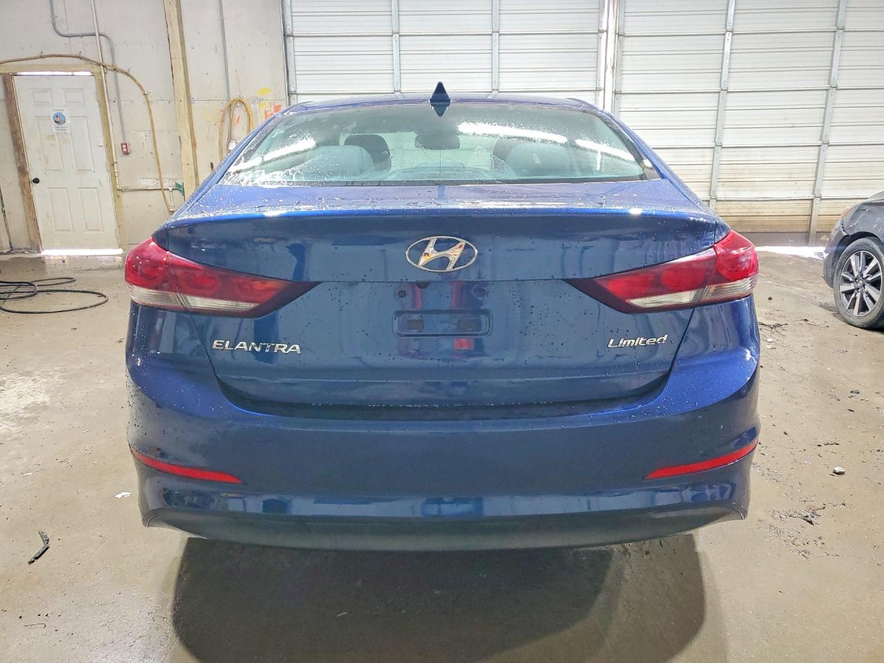 2017 Hyundai Elantra Limited Blue vin: 5NPD84LF9HH070077