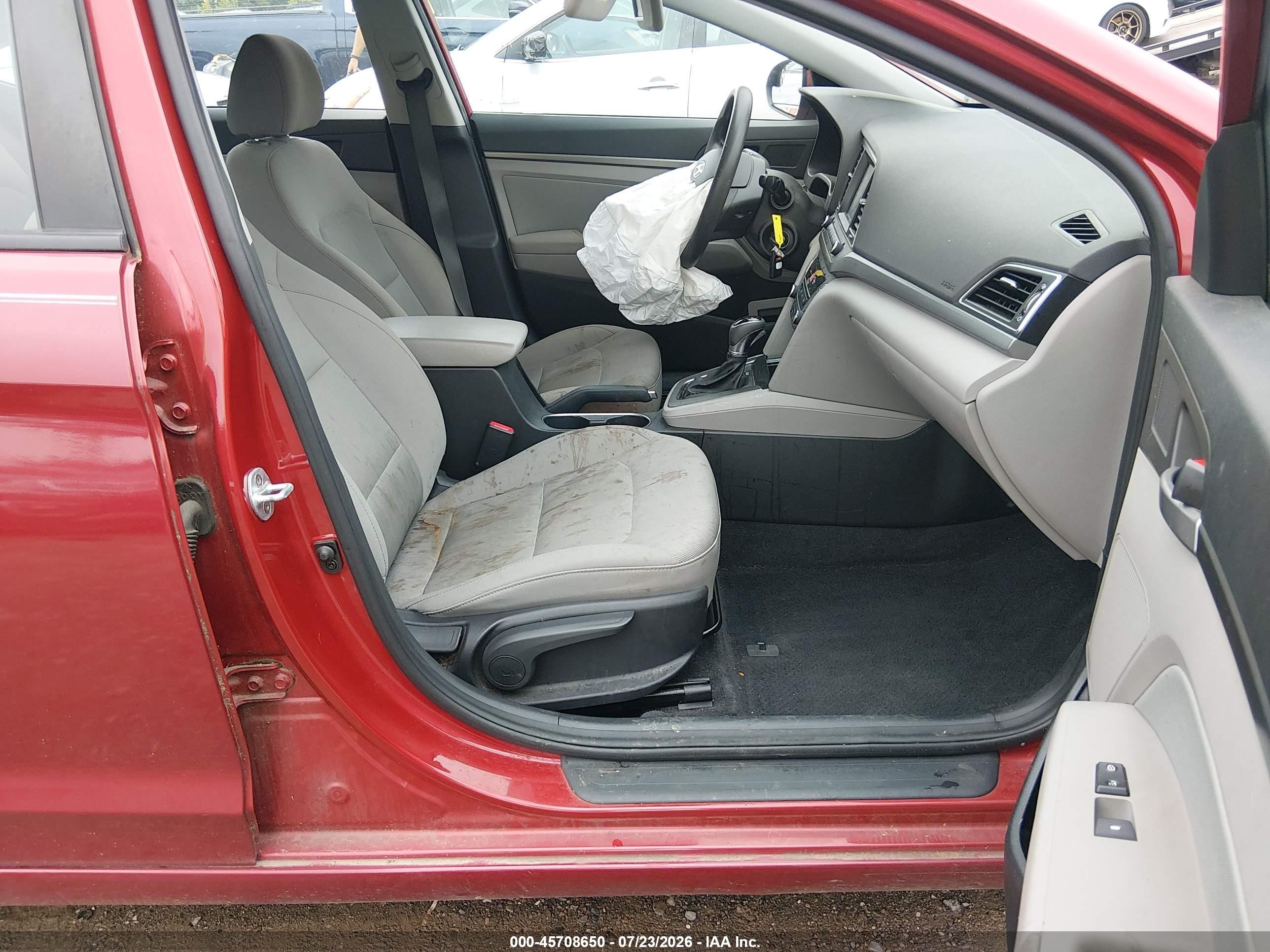 2017 Hyundai Elantra Se Red vin: 5NPD84LF9HH140113