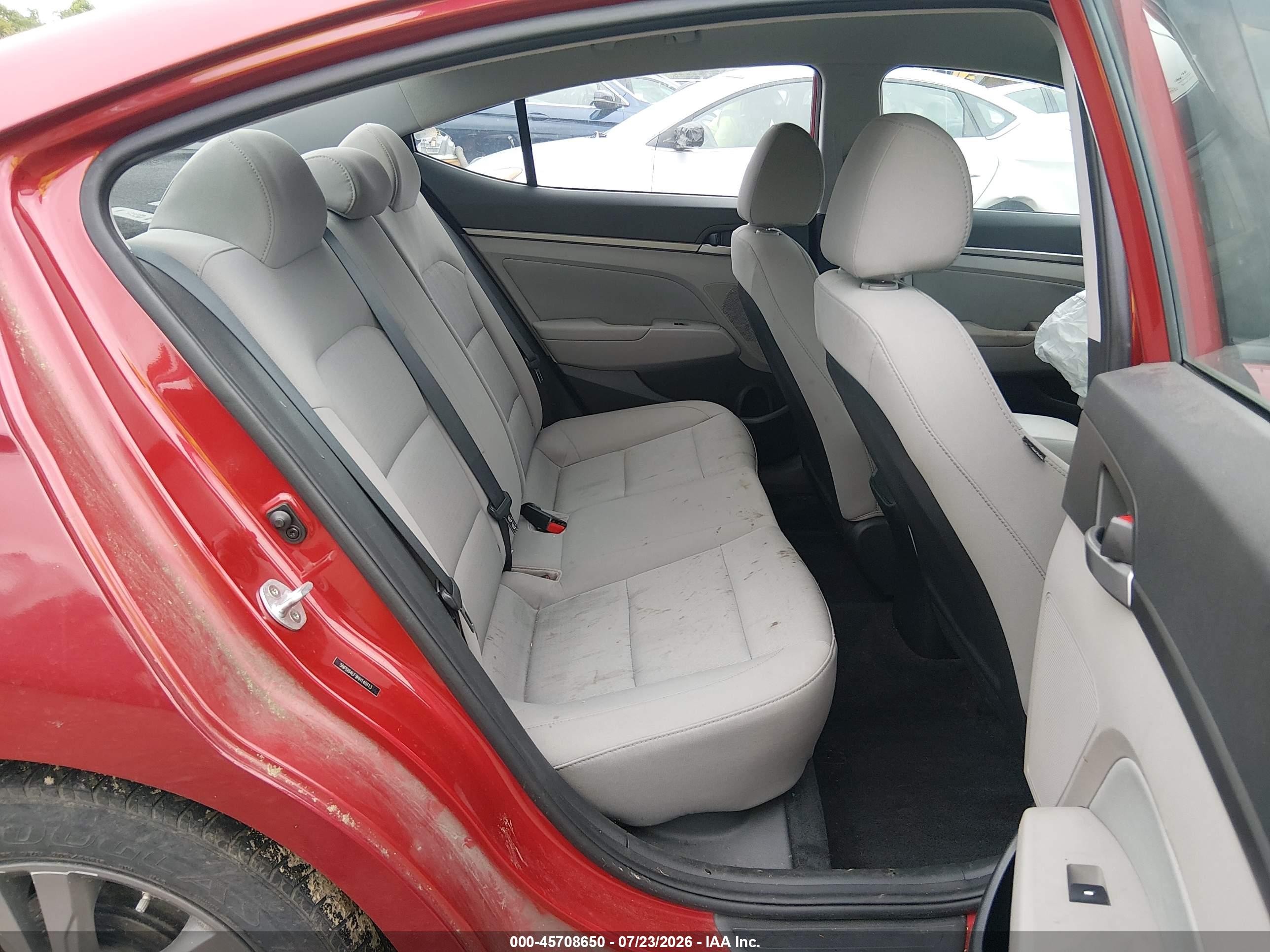 2017 Hyundai Elantra Se Red vin: 5NPD84LF9HH140113