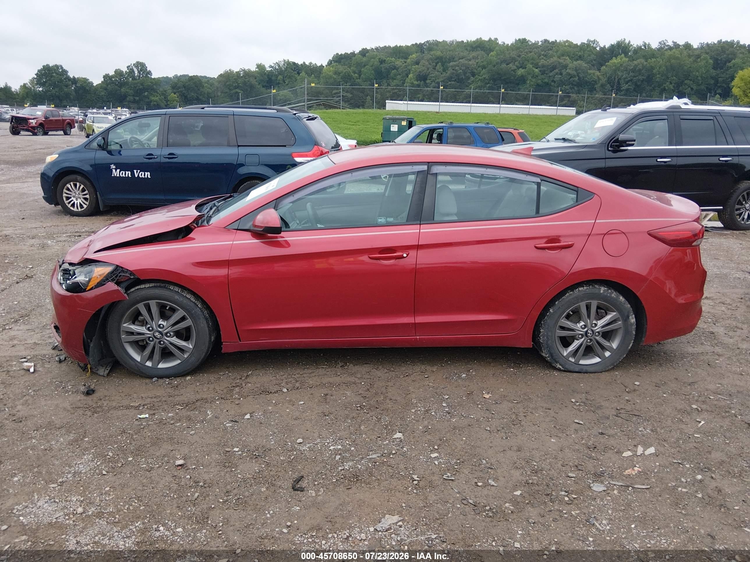2017 Hyundai Elantra Se Red vin: 5NPD84LF9HH140113