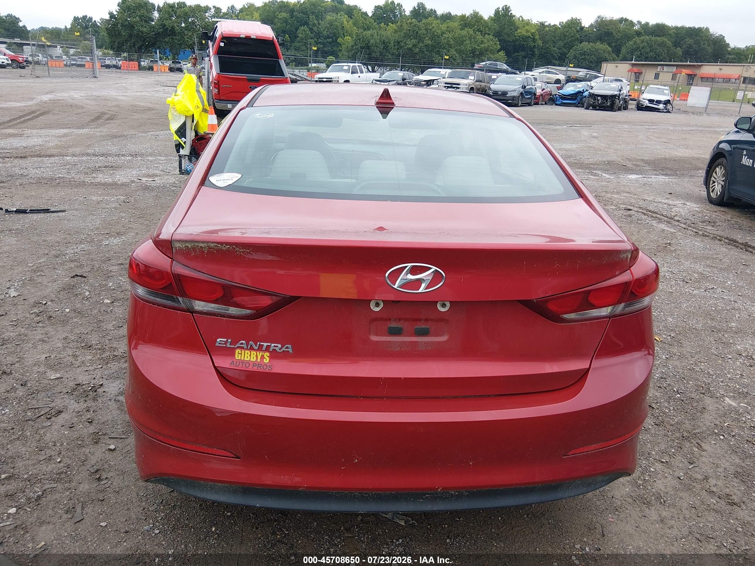2017 Hyundai Elantra Se Red vin: 5NPD84LF9HH140113