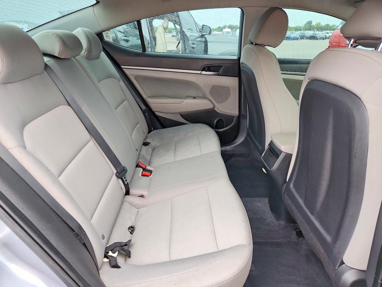 2017 Hyundai Elantra Se Silver vin: 5NPD84LF9HH162743