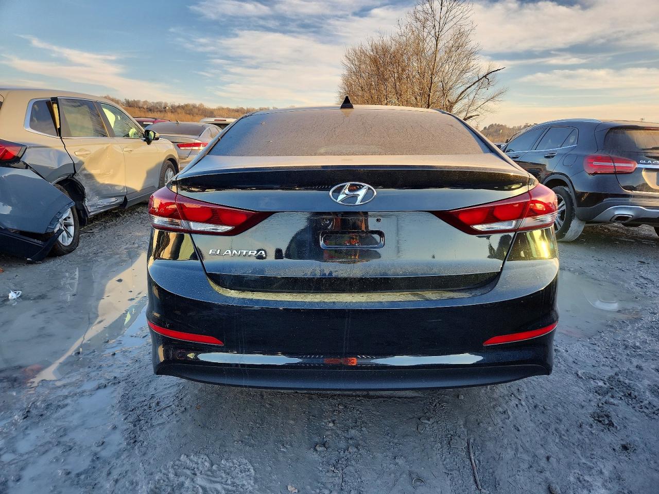 2017 Hyundai Elantra Black vin: 5NPD84LF9HH168140