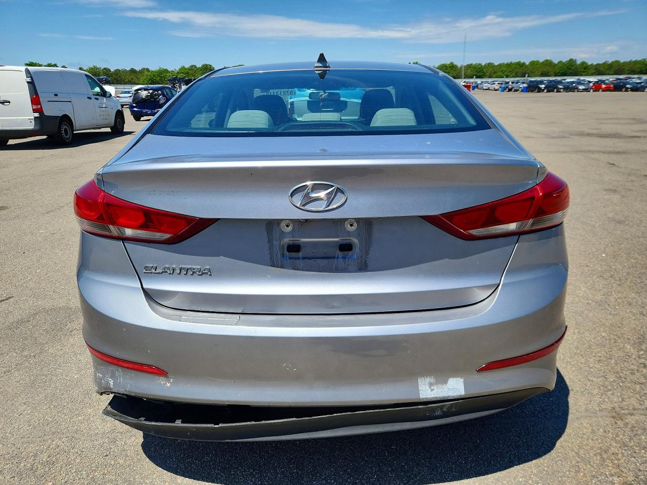 2017 Hyundai Elantra Se Silver vin: 5NPD84LF9HH177422