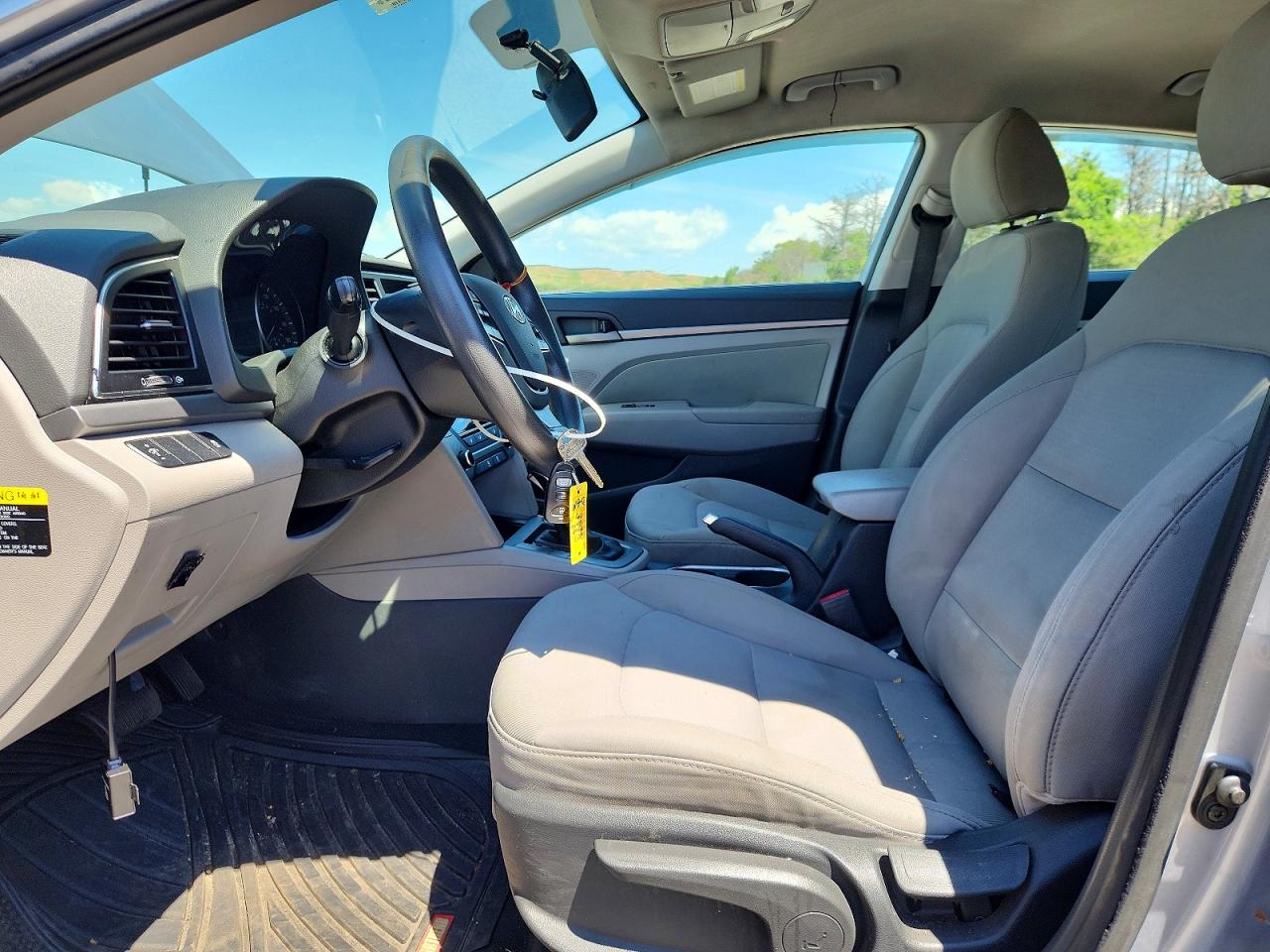2017 Hyundai Elantra Se Silver vin: 5NPD84LF9HH177422