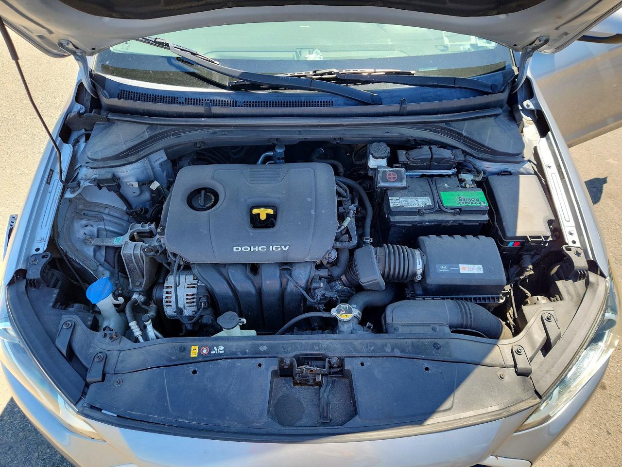 2017 Hyundai Elantra Se Silver vin: 5NPD84LF9HH177422