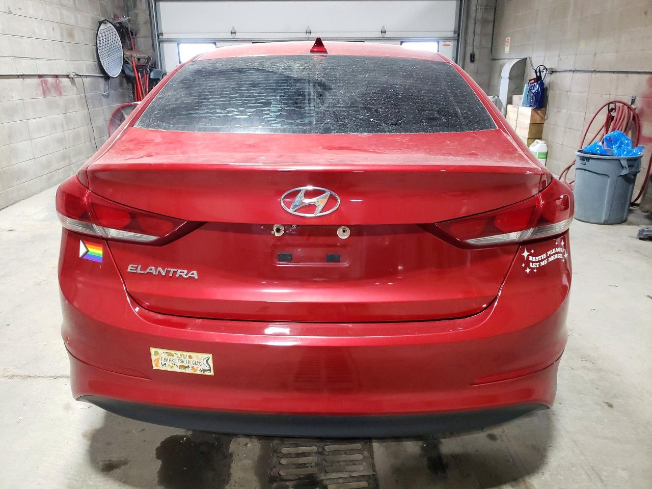 2018 Hyundai Elantra Sel Красный vin: 5NPD84LF9JH300013