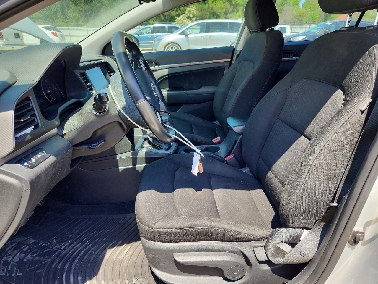 2019 Hyundai Elantra Value Edition Silver vin: 5NPD84LF9KH454884