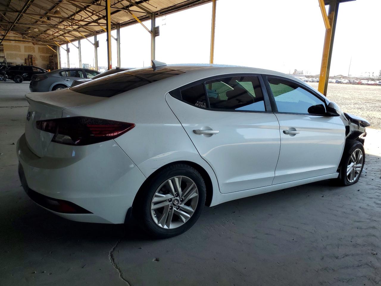 2019 Hyundai Elantra Sel White vin: 5NPD84LF9KH471930