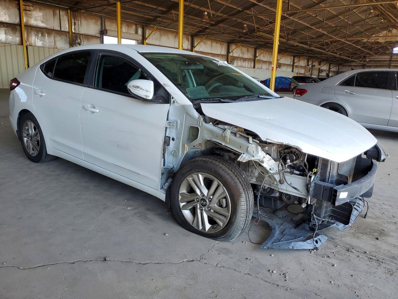 2019 Hyundai Elantra Sel White vin: 5NPD84LF9KH471930