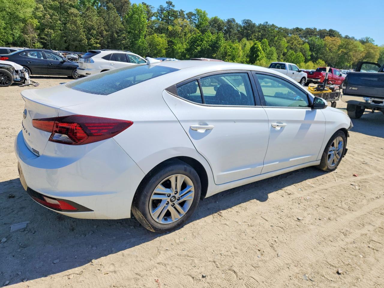 2020 Hyundai Elantra Value Edition White vin: 5NPD84LF9LH612271