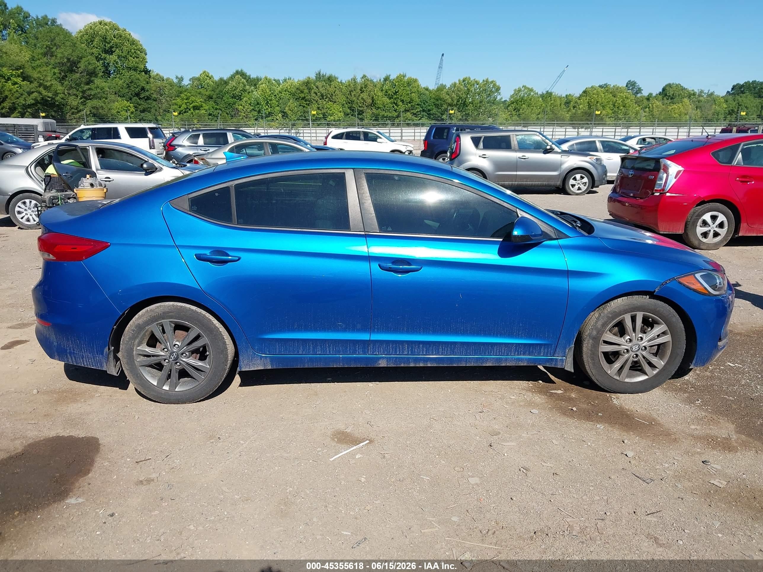2017 Hyundai Elantra Se Синий vin: 5NPD84LFXHH027559