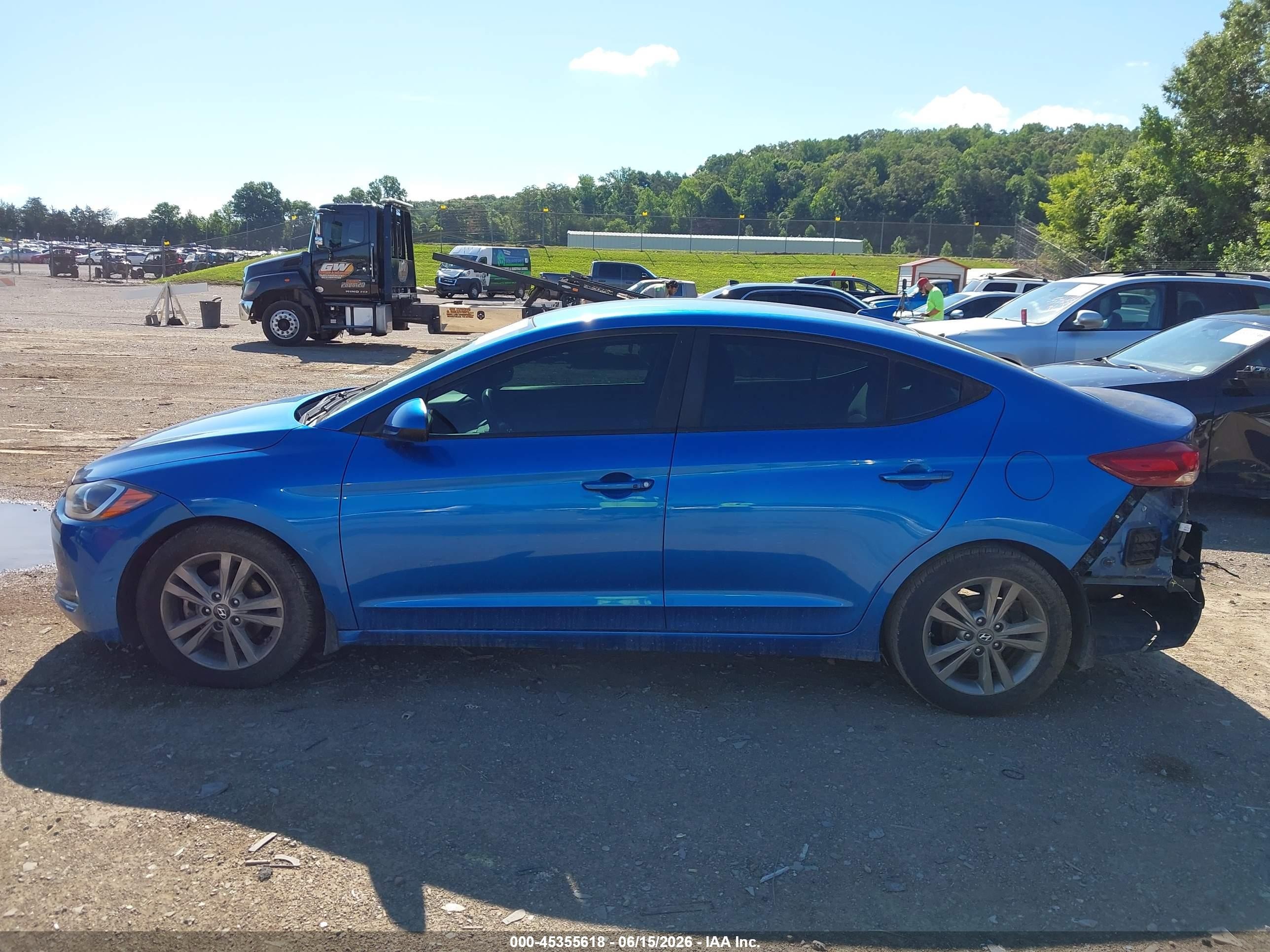 2017 Hyundai Elantra Se Синий vin: 5NPD84LFXHH027559