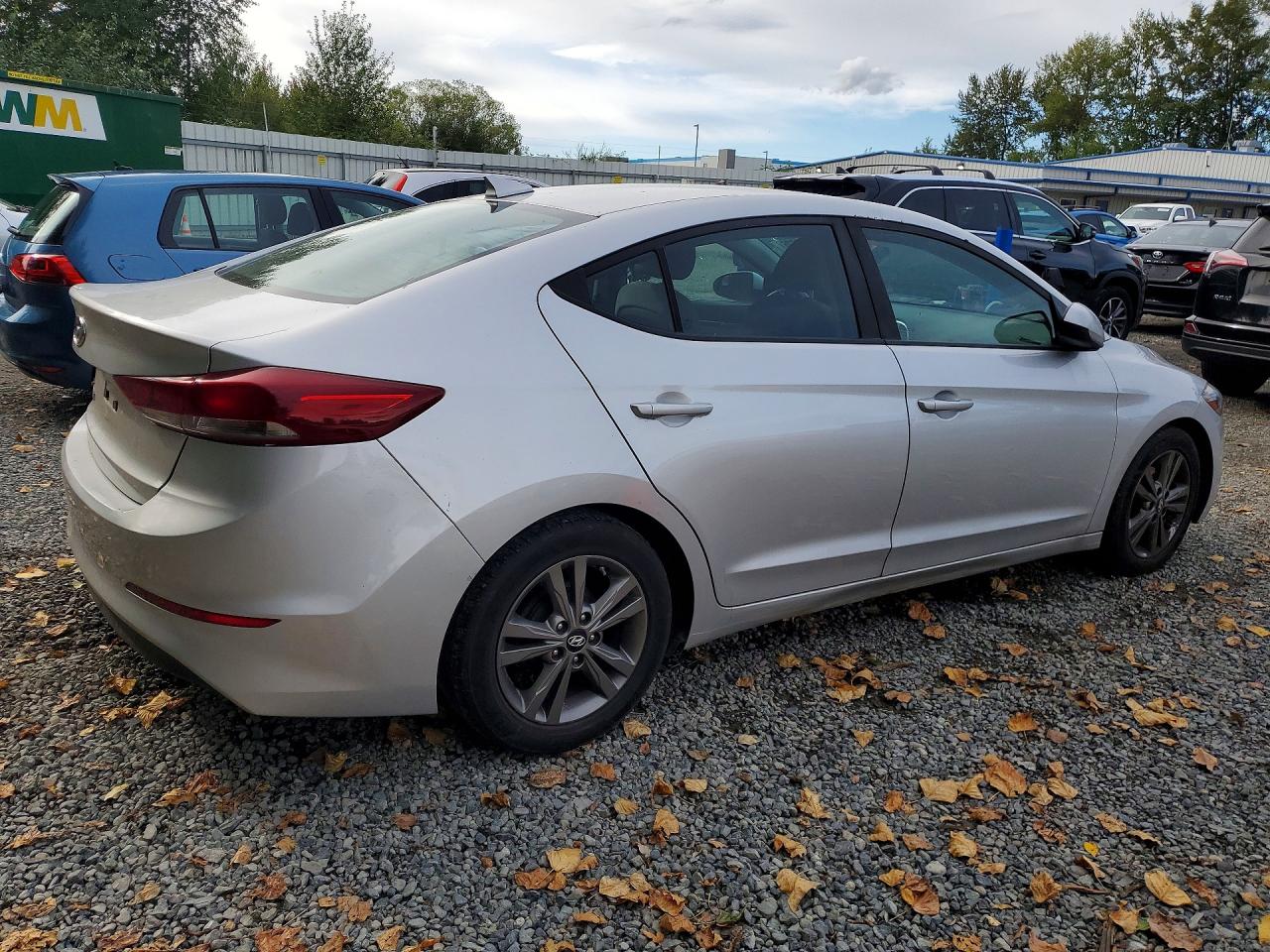 2017 Hyundai Elantra Se Серебряный vin: 5NPD84LFXHH210864