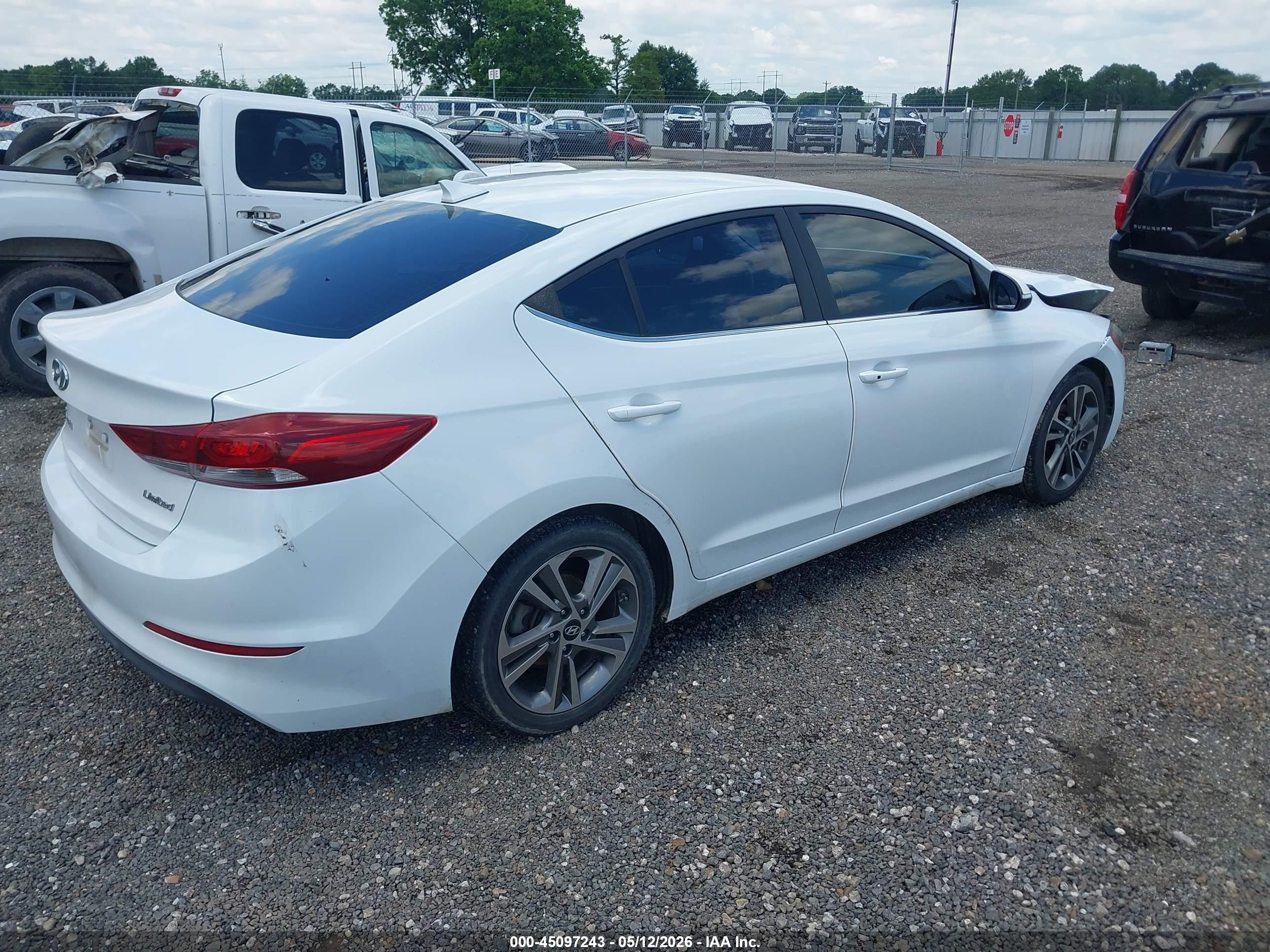 2018 Hyundai Elantra Limited White vin: 5NPD84LFXJH215620
