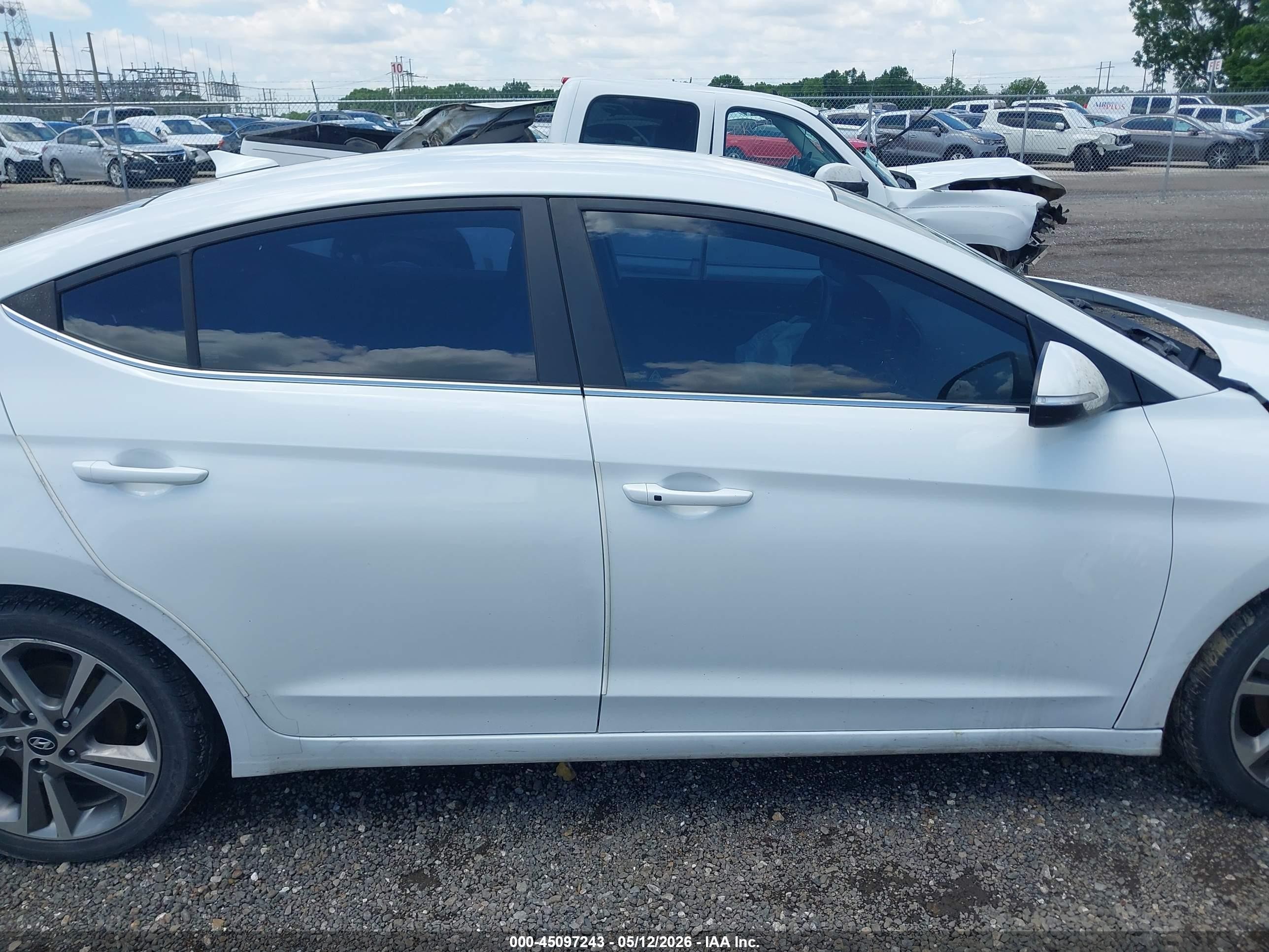 2018 Hyundai Elantra Limited White vin: 5NPD84LFXJH215620