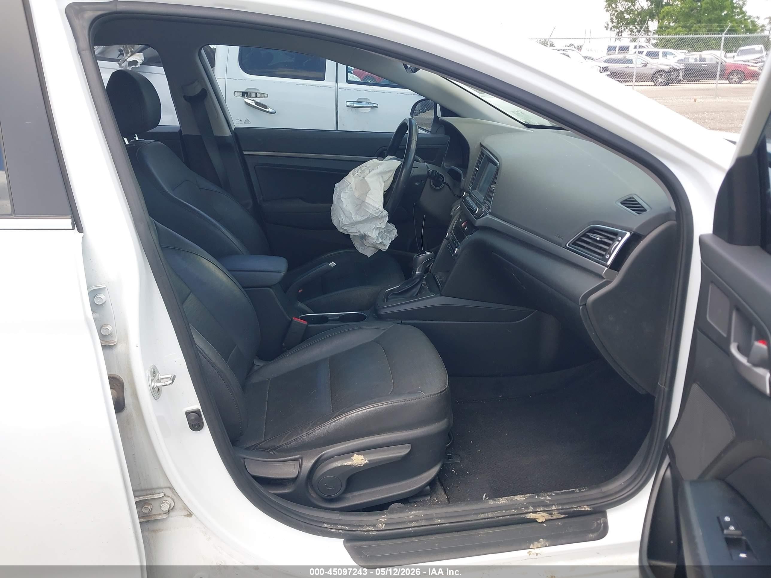 2018 Hyundai Elantra Limited White vin: 5NPD84LFXJH215620