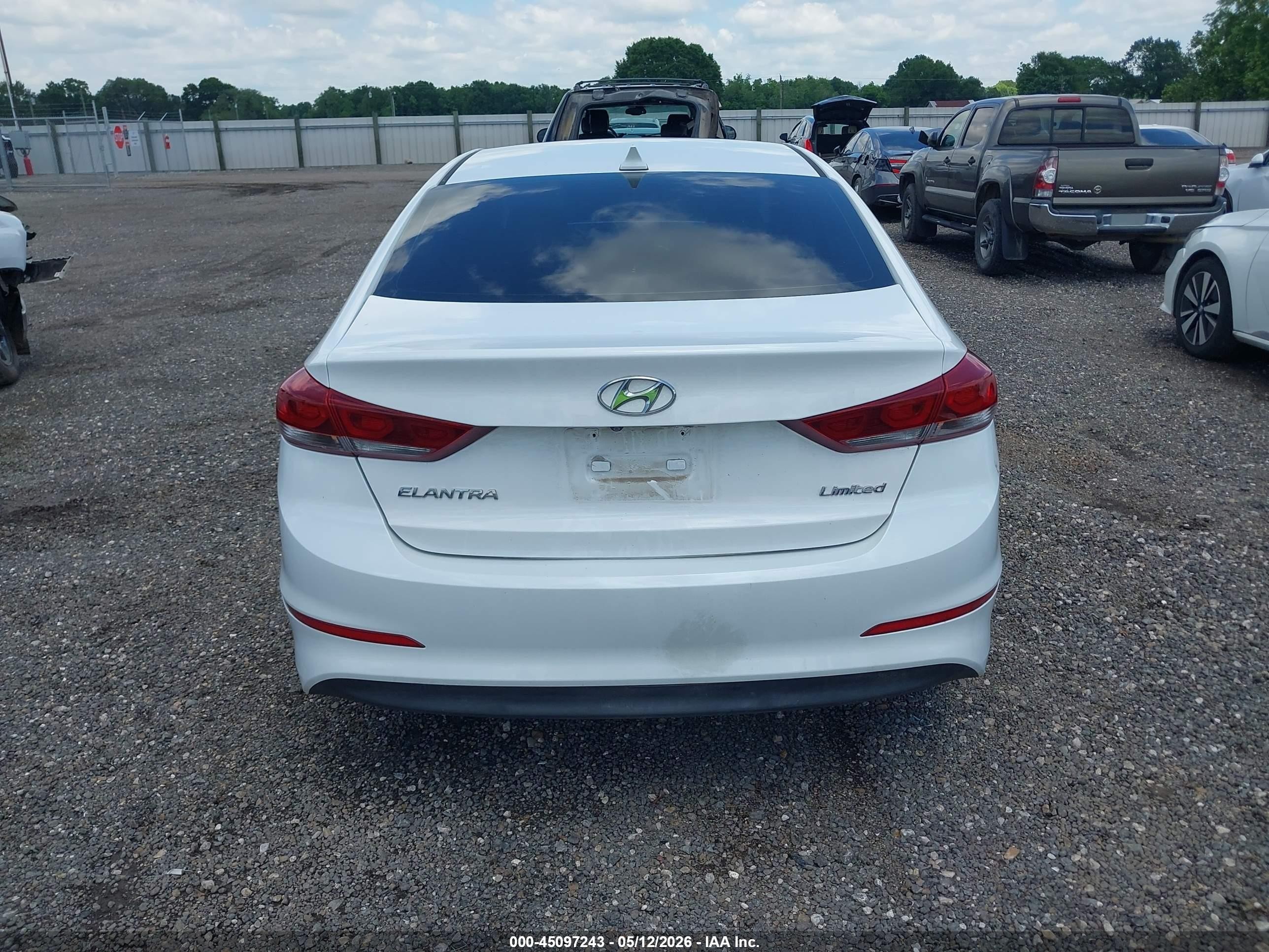 2018 Hyundai Elantra Limited White vin: 5NPD84LFXJH215620