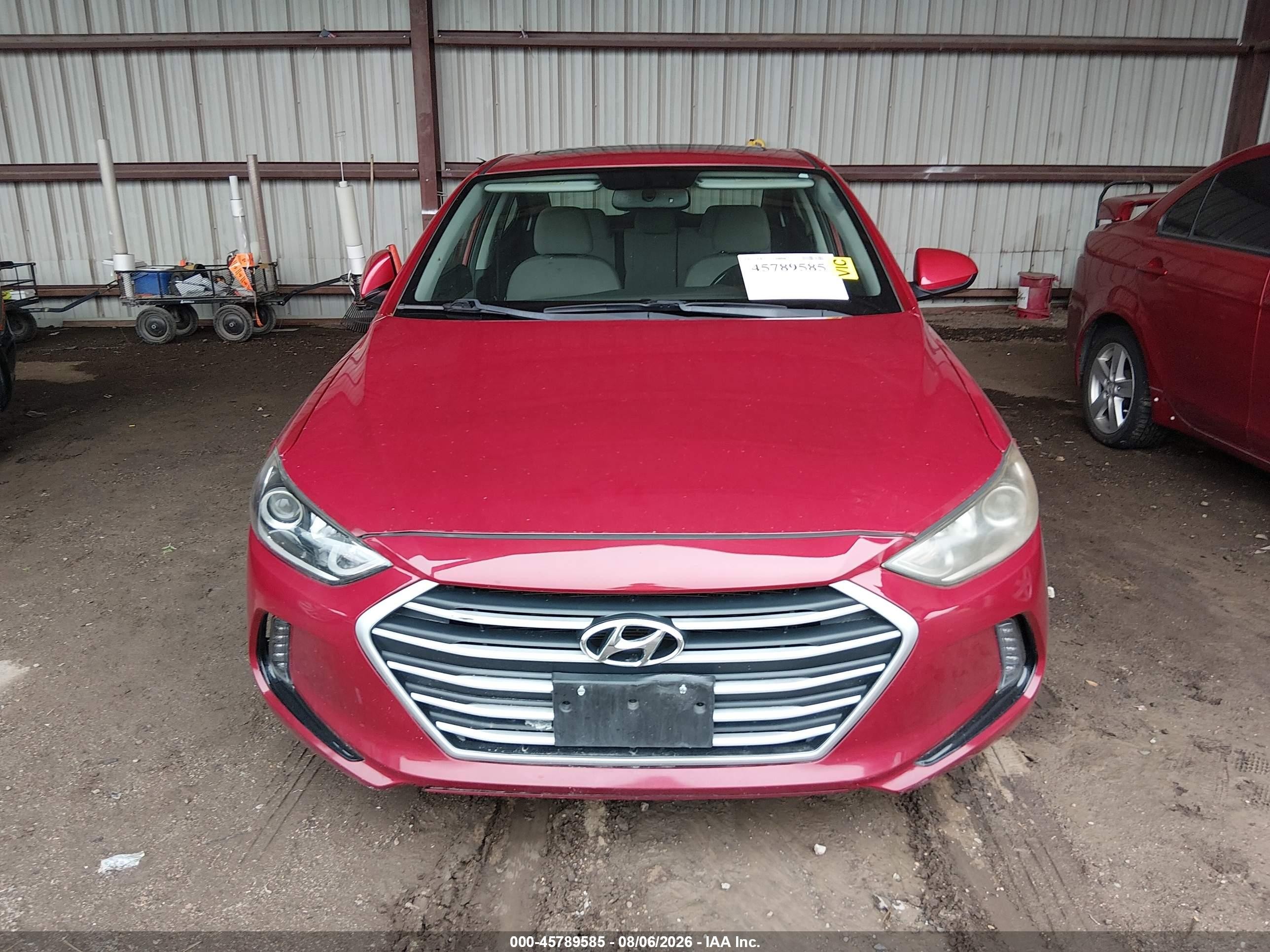 2018 Hyundai Elantra Value Edition Красный vin: 5NPD84LFXJH280967