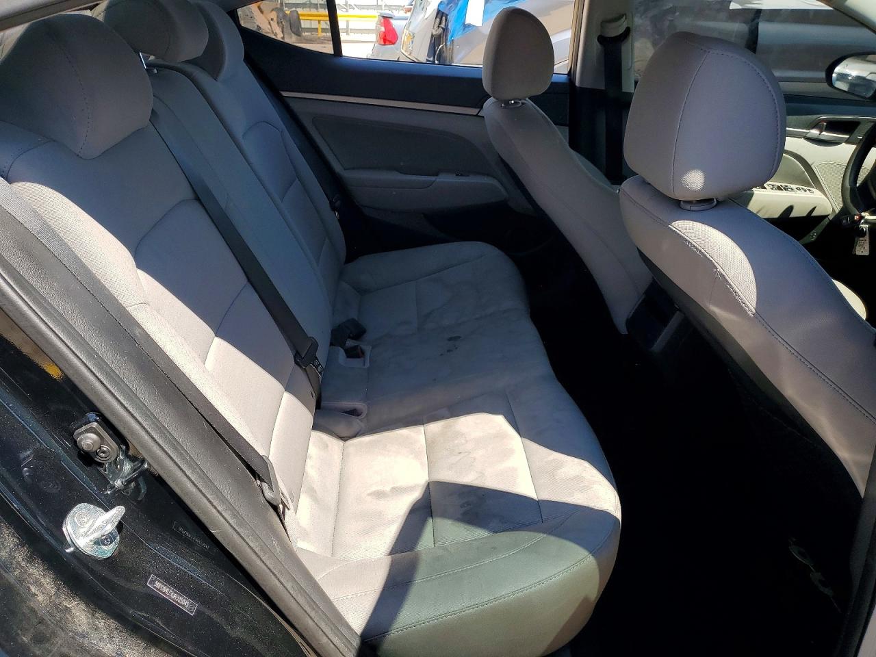 2018 Hyundai Elantra Sel Black vin: 5NPD84LFXJH335045