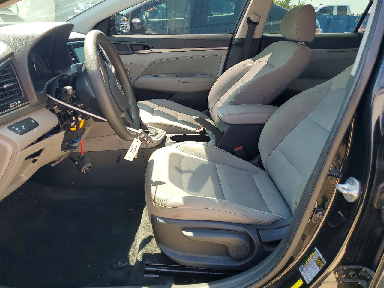 2018 Hyundai Elantra Sel Black vin: 5NPD84LFXJH335045