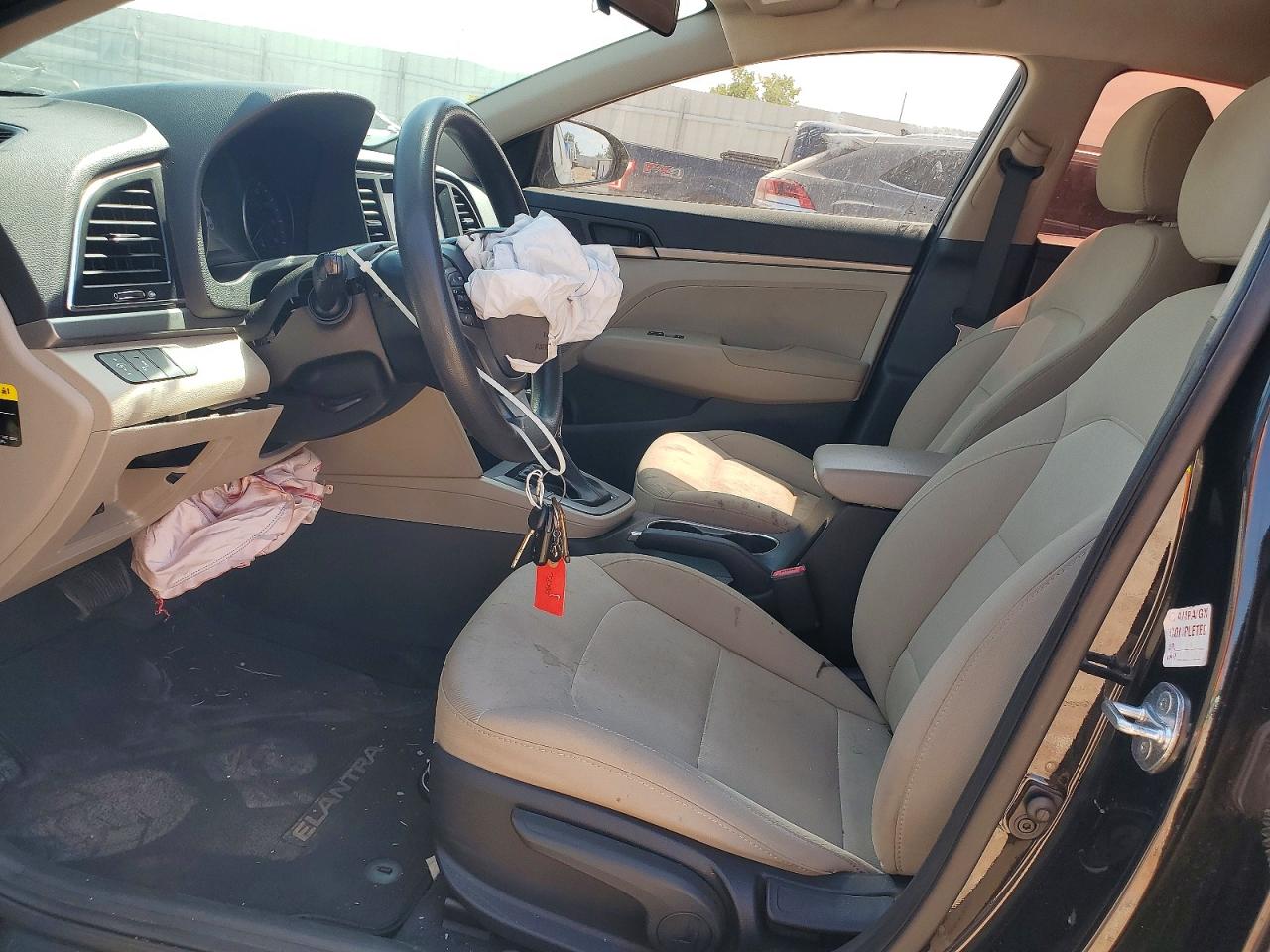 2018 Hyundai Elantra Sel Black vin: 5NPD84LFXJH387842
