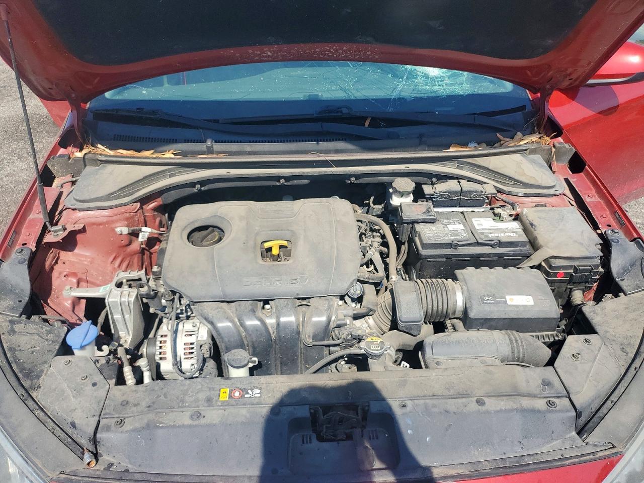 2019 Hyundai Elantra Sel Red vin: 5NPD84LFXKH410327