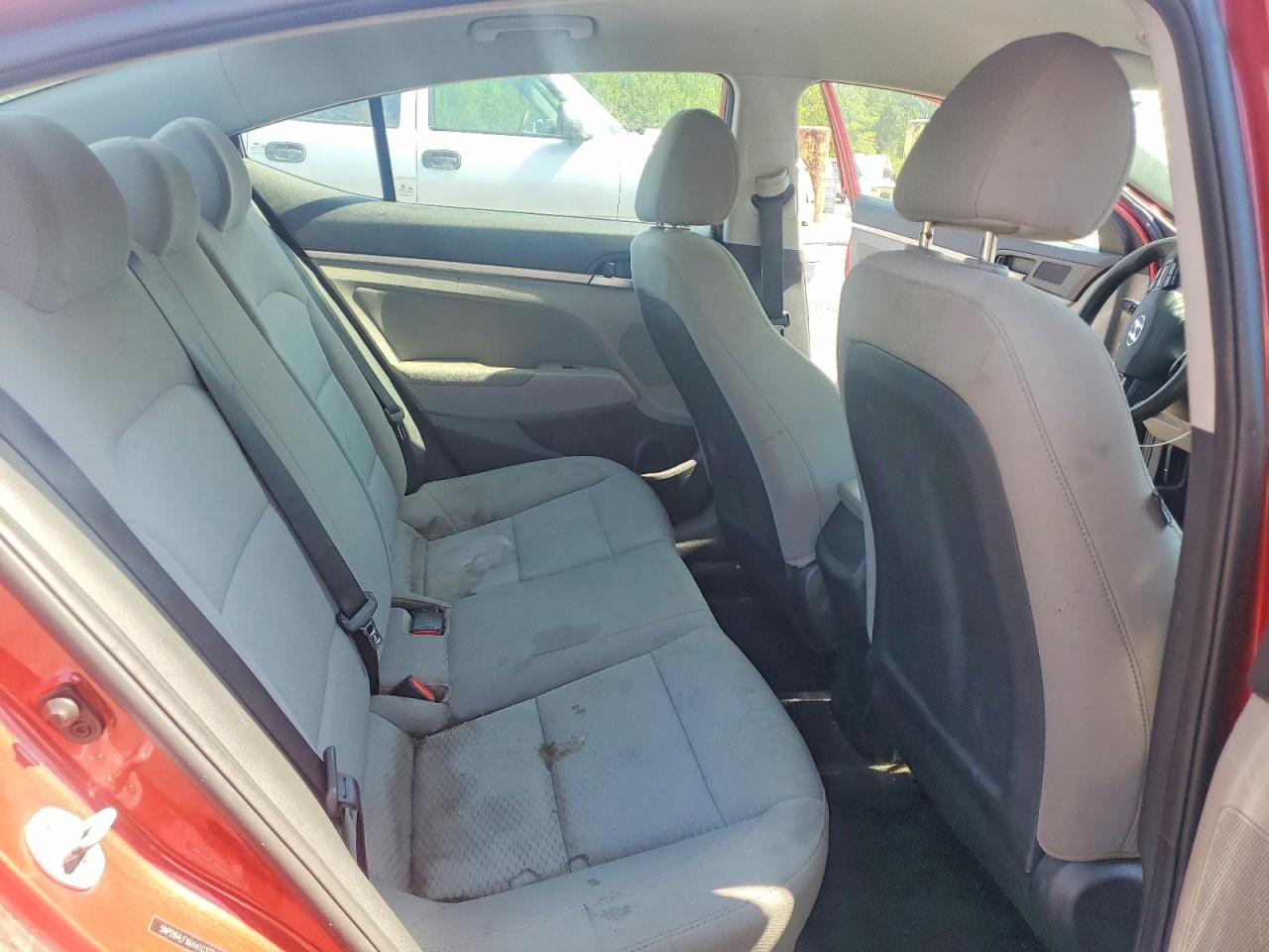 2019 Hyundai Elantra Sel Red vin: 5NPD84LFXKH410327