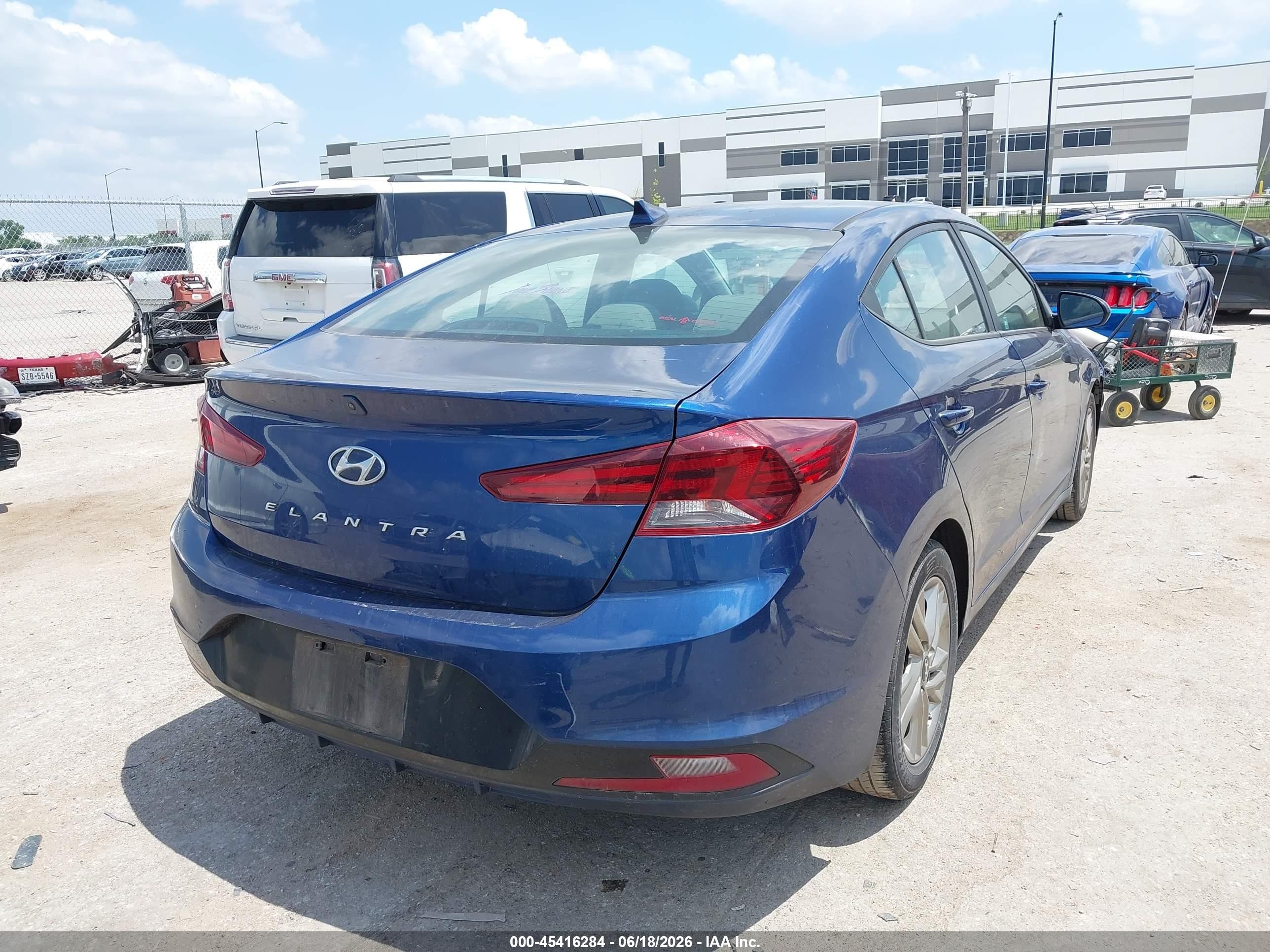 2019 Hyundai Elantra Sel Blue vin: 5NPD84LFXKH448611
