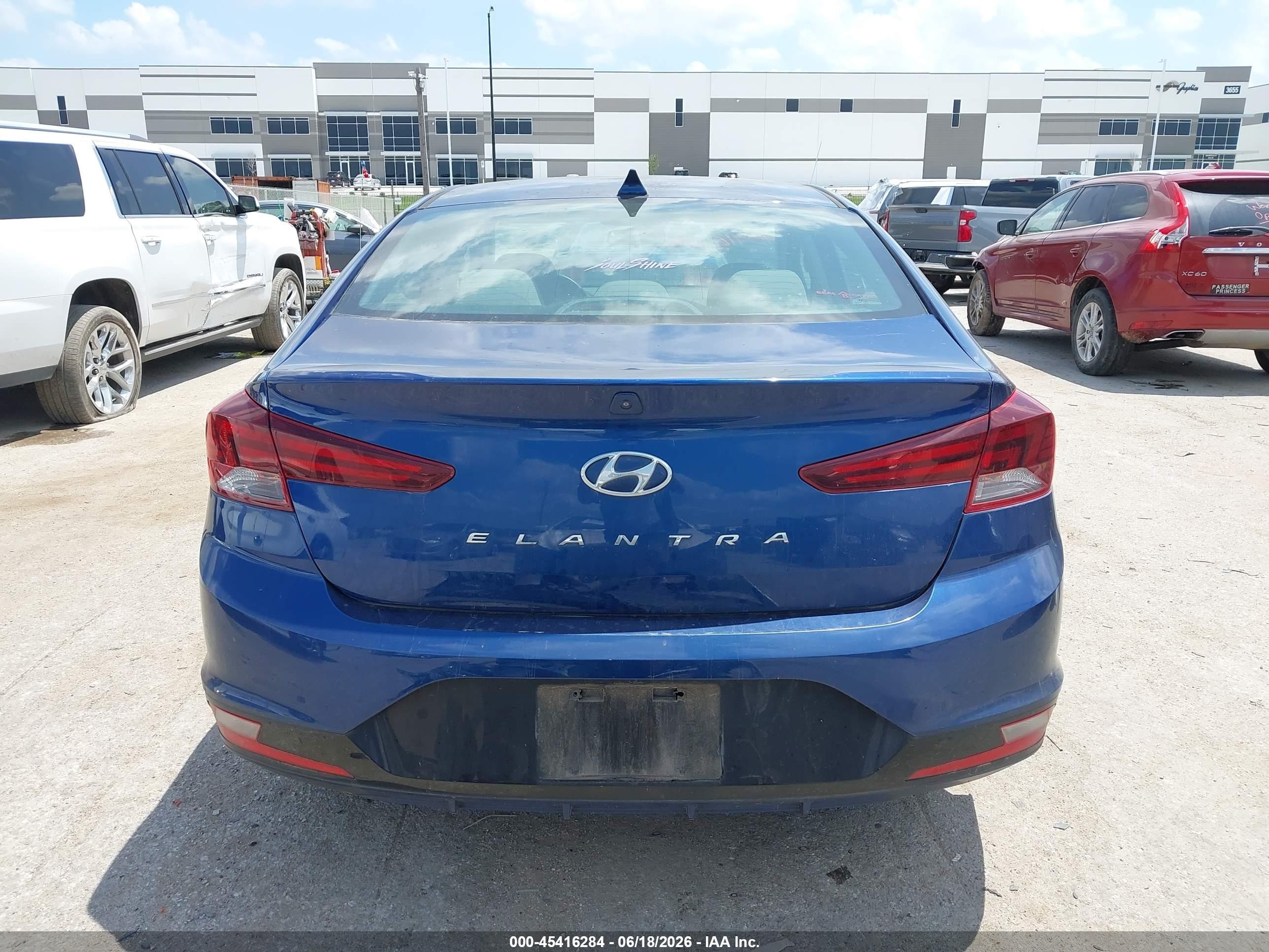 2019 Hyundai Elantra Sel Blue vin: 5NPD84LFXKH448611