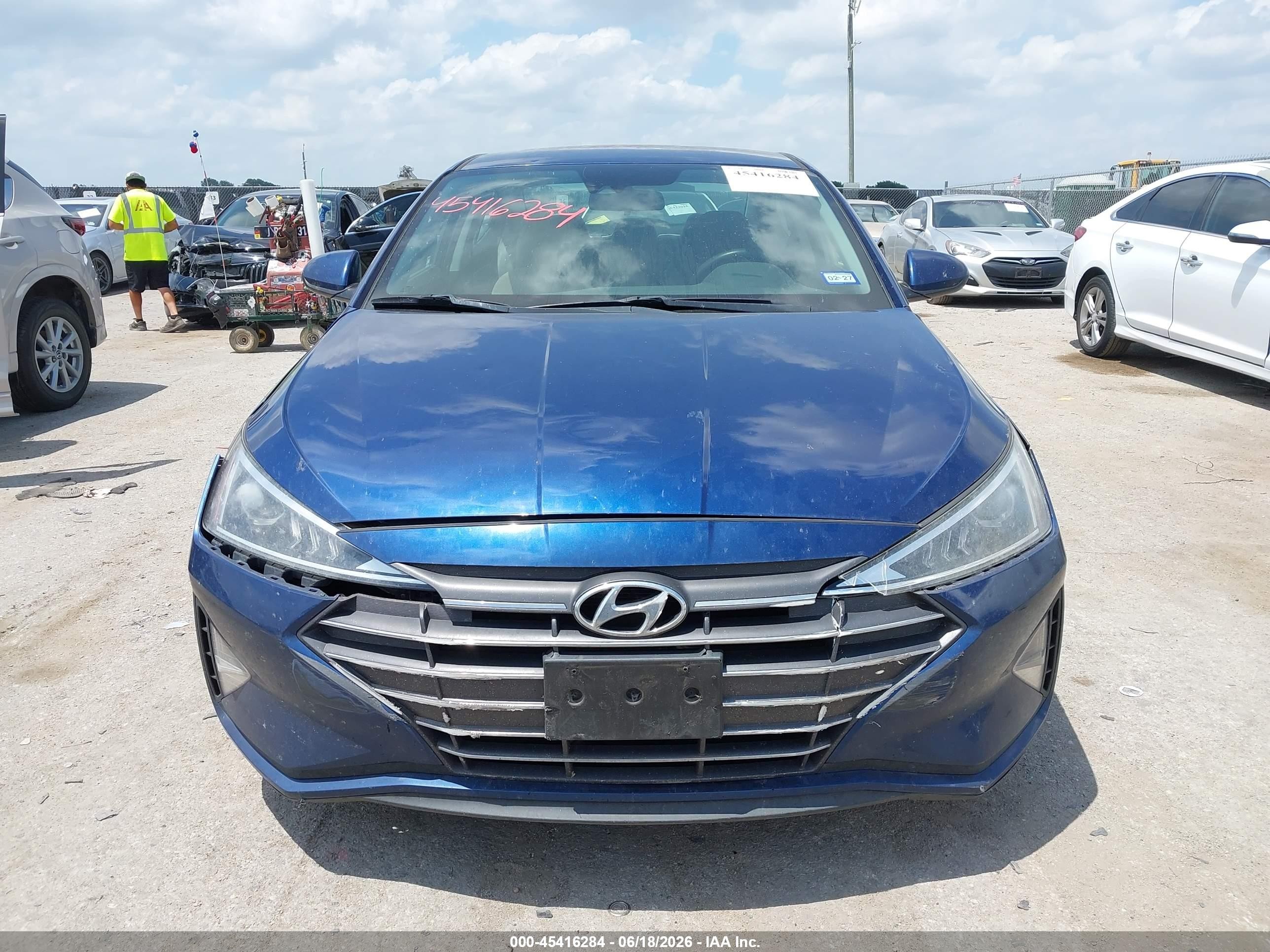 2019 Hyundai Elantra Sel Blue vin: 5NPD84LFXKH448611